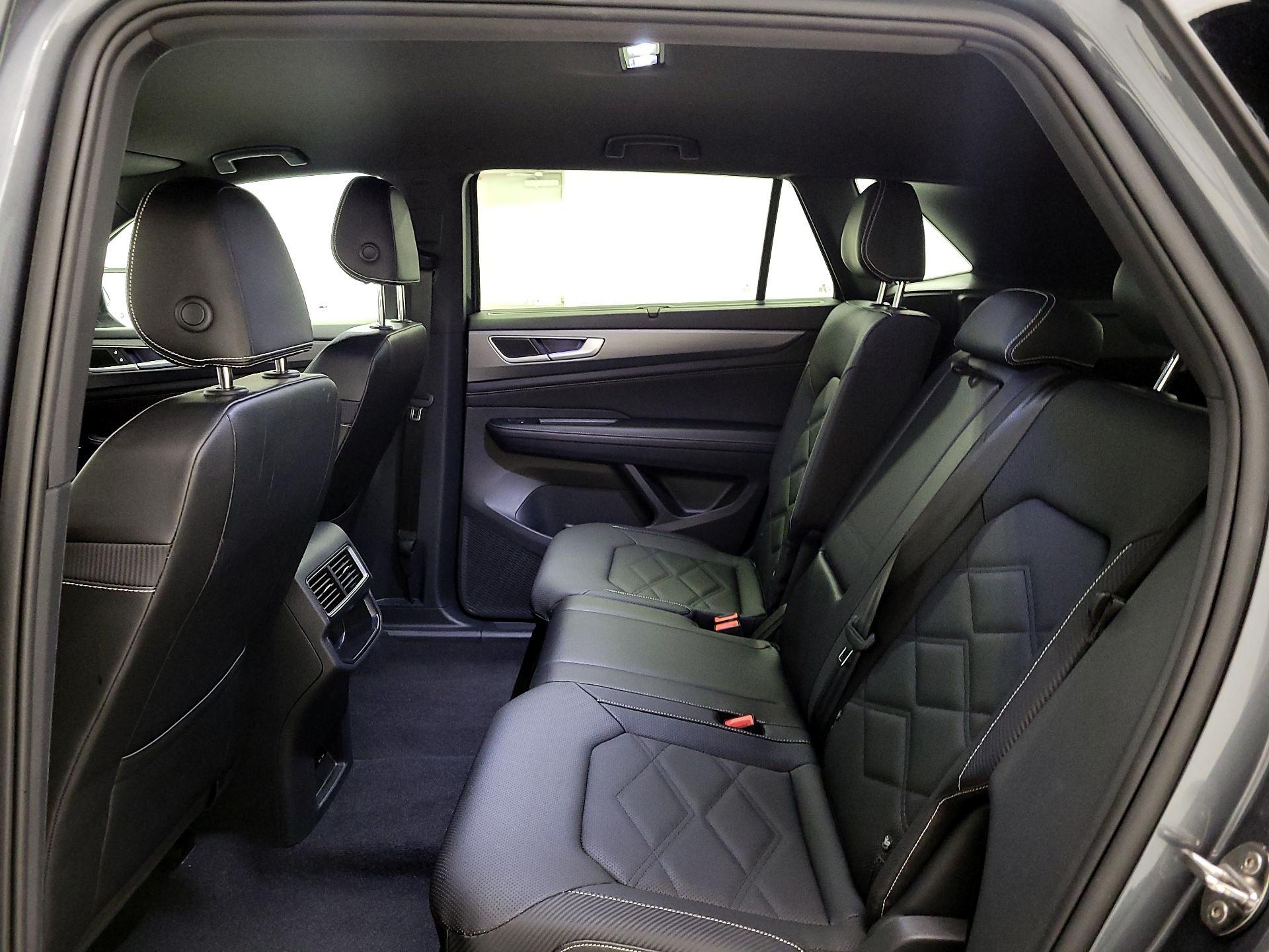 Thumbnail: 2025 Volkswagen Atlas - 19