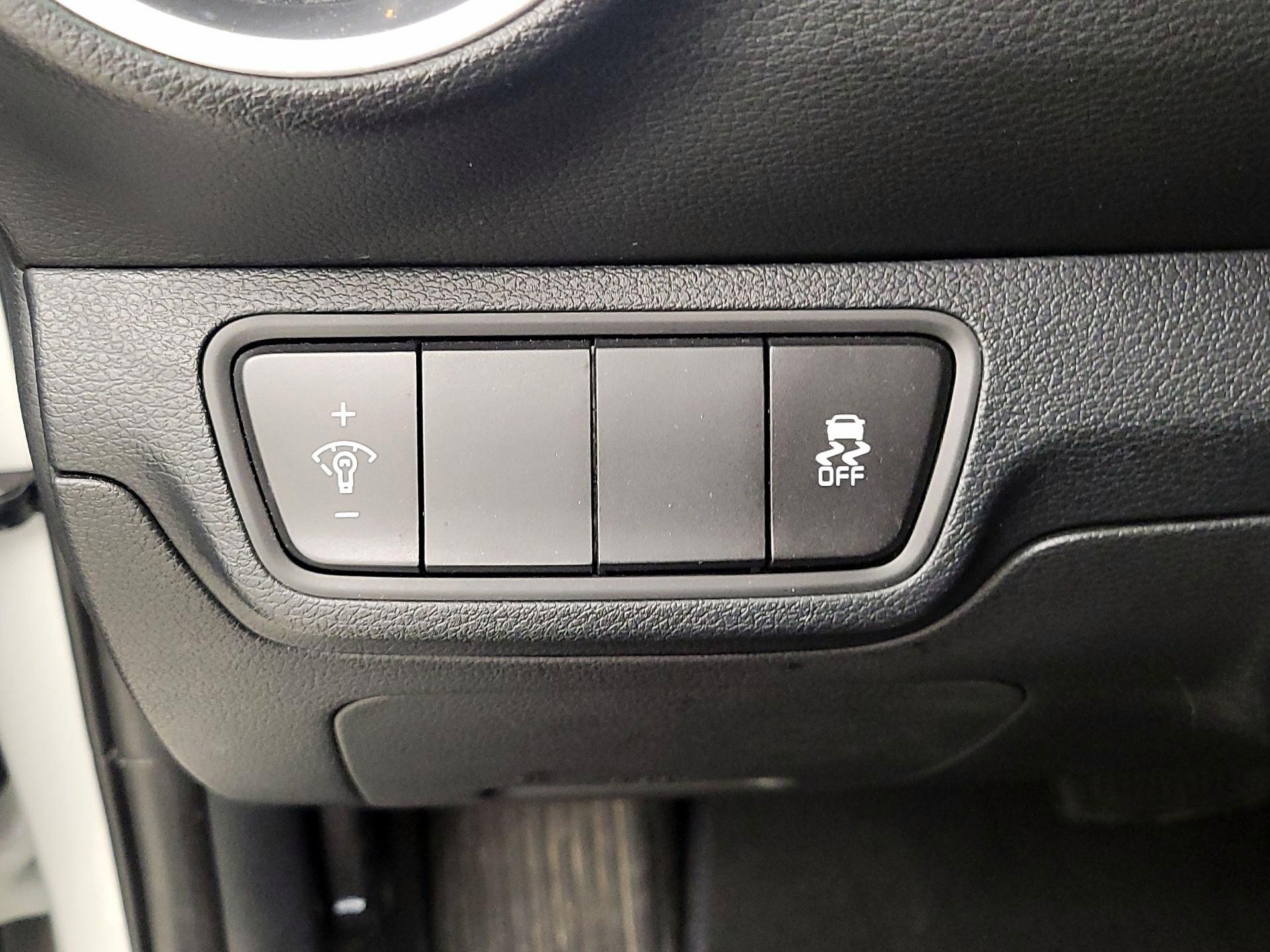 Thumbnail: 2024 Kia Forte - 13