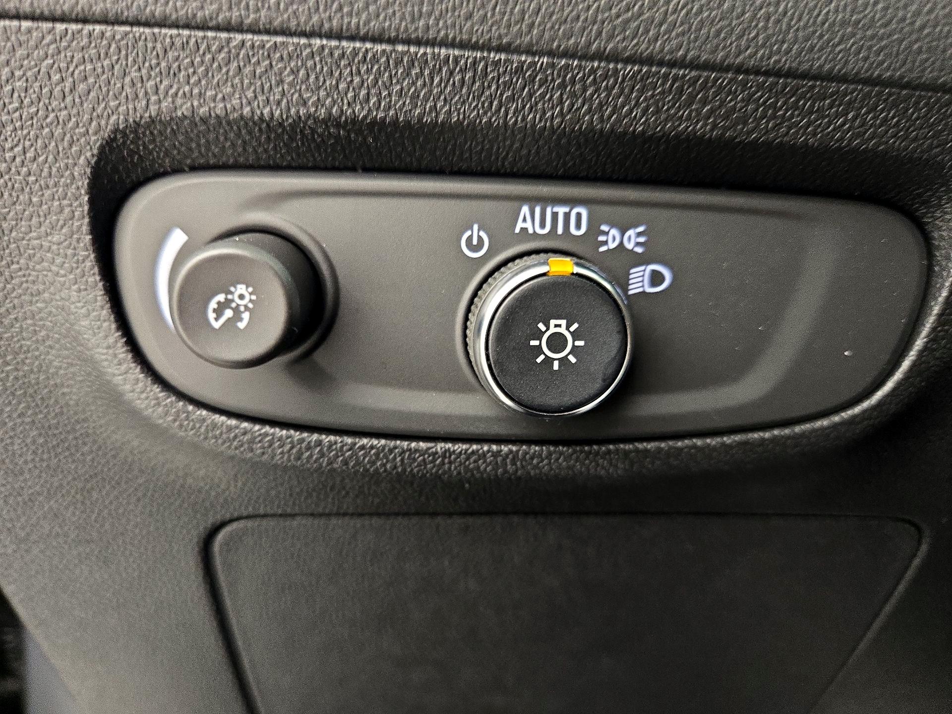 Thumbnail: 2025 Buick Encore GX - 13