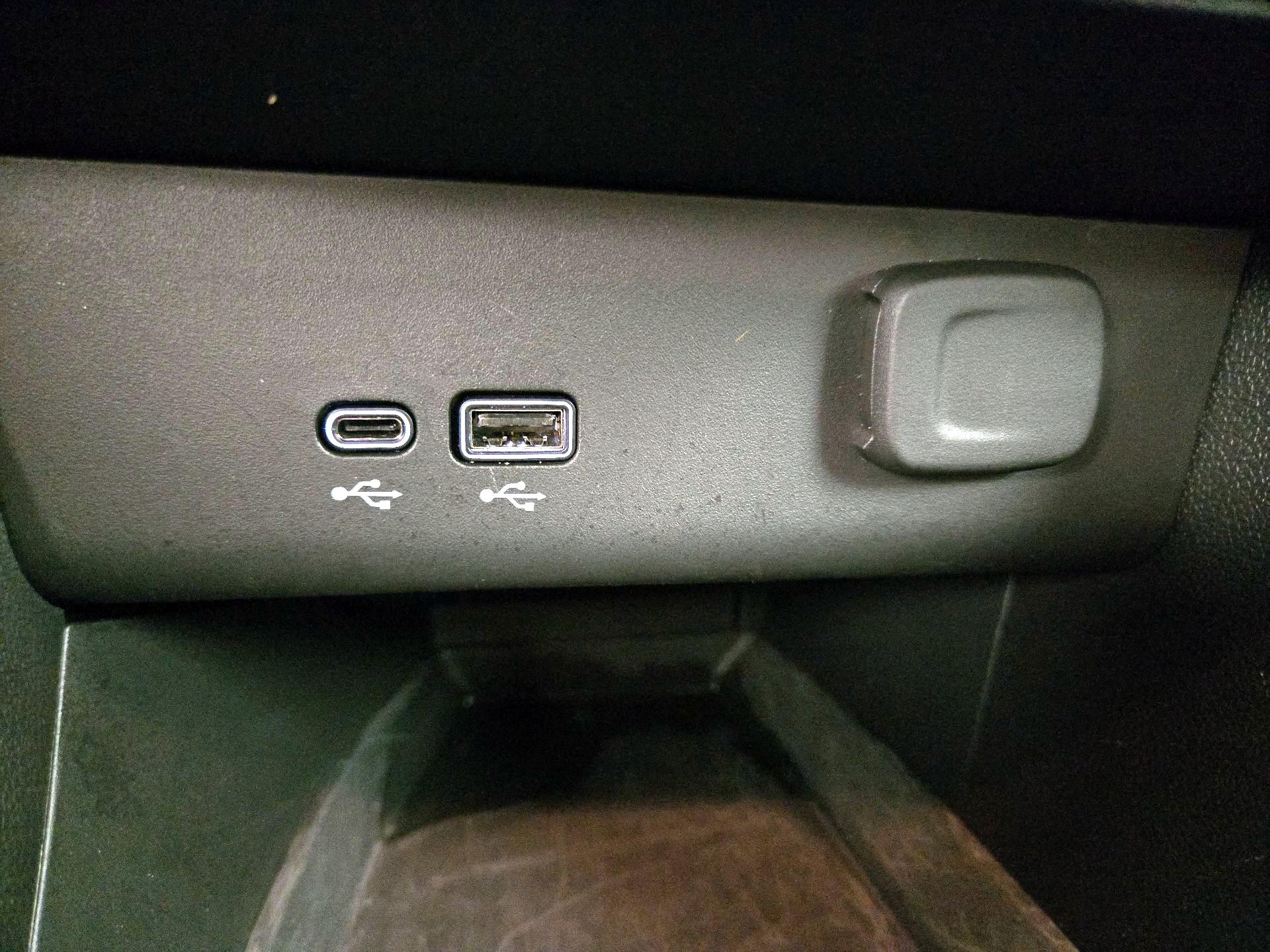 Thumbnail: 2025 Buick Encore GX - 18