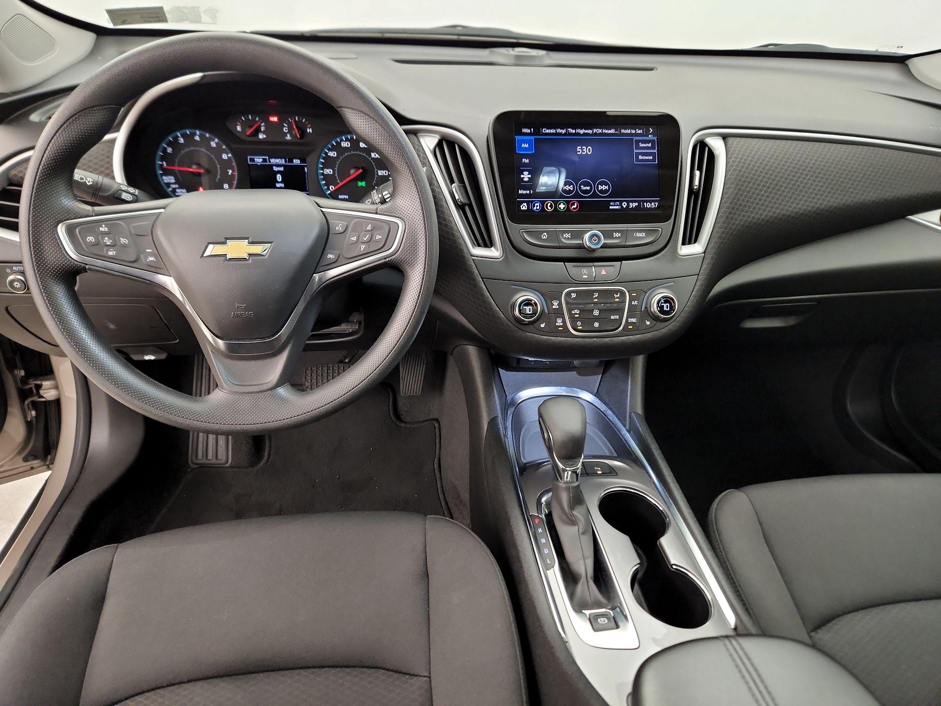 Thumbnail: 2024 Chevrolet Malibu - 9