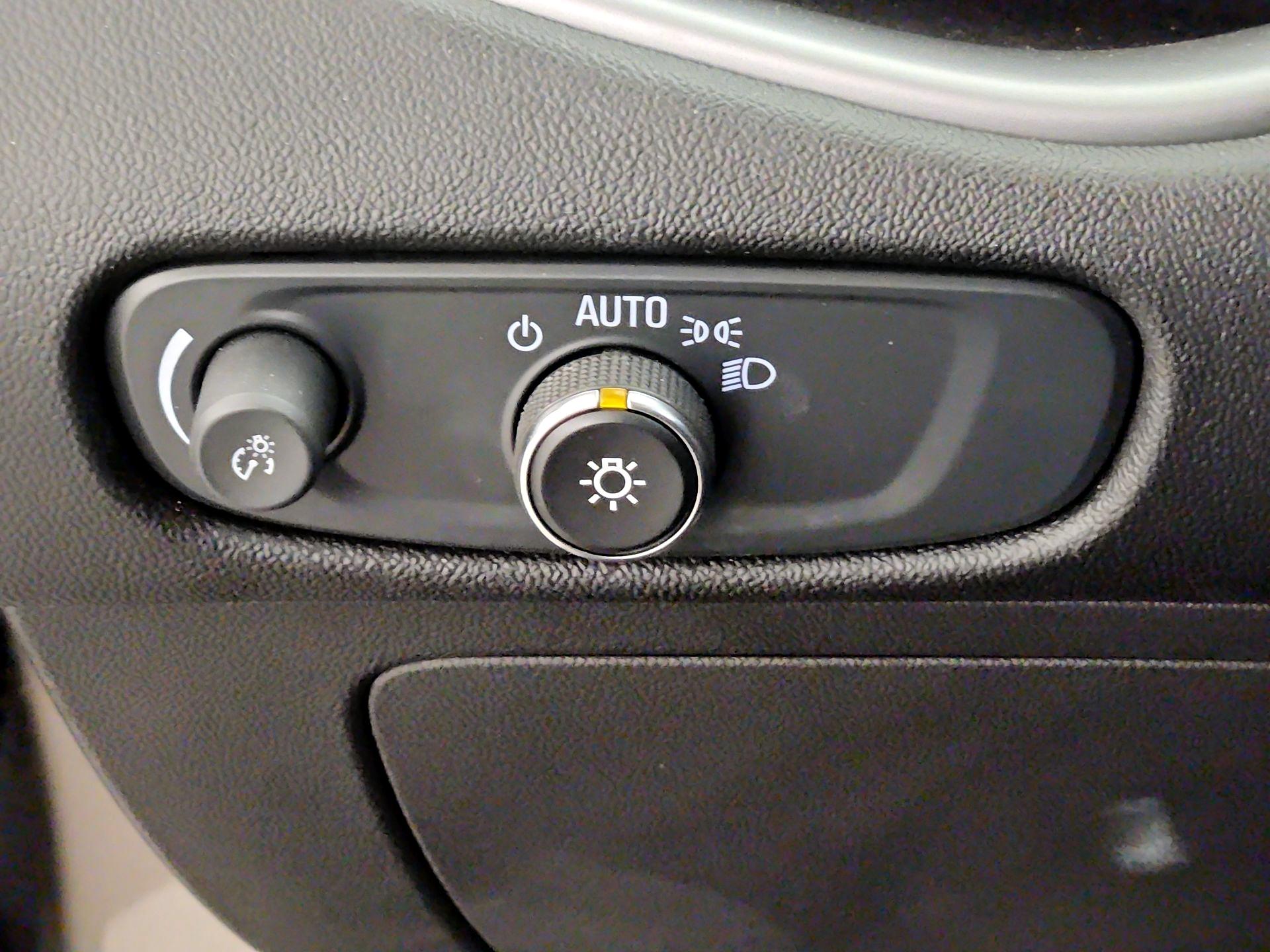 Thumbnail: 2024 Chevrolet Malibu - 13