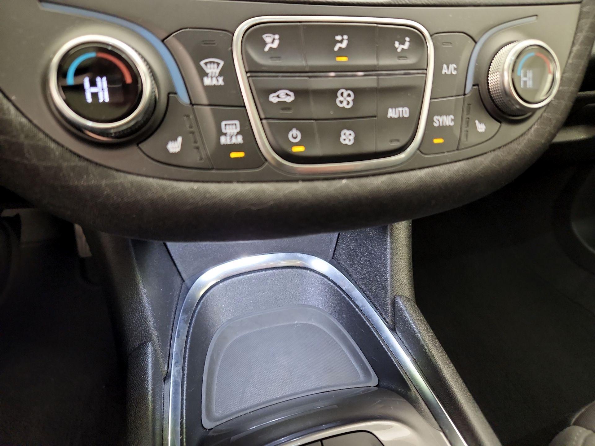 Thumbnail: 2024 Chevrolet Malibu - 16