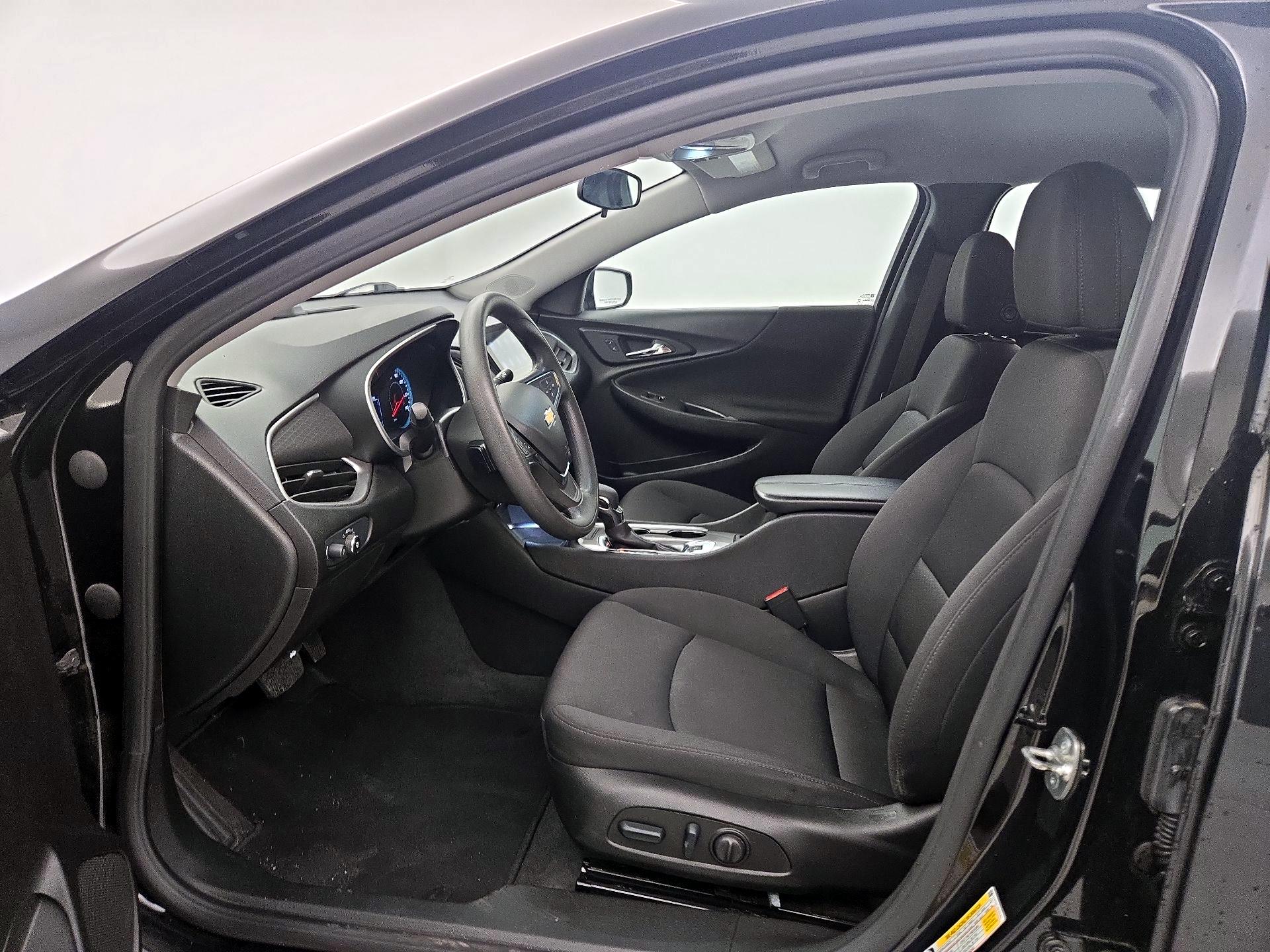 Thumbnail: 2024 Chevrolet Malibu - 11