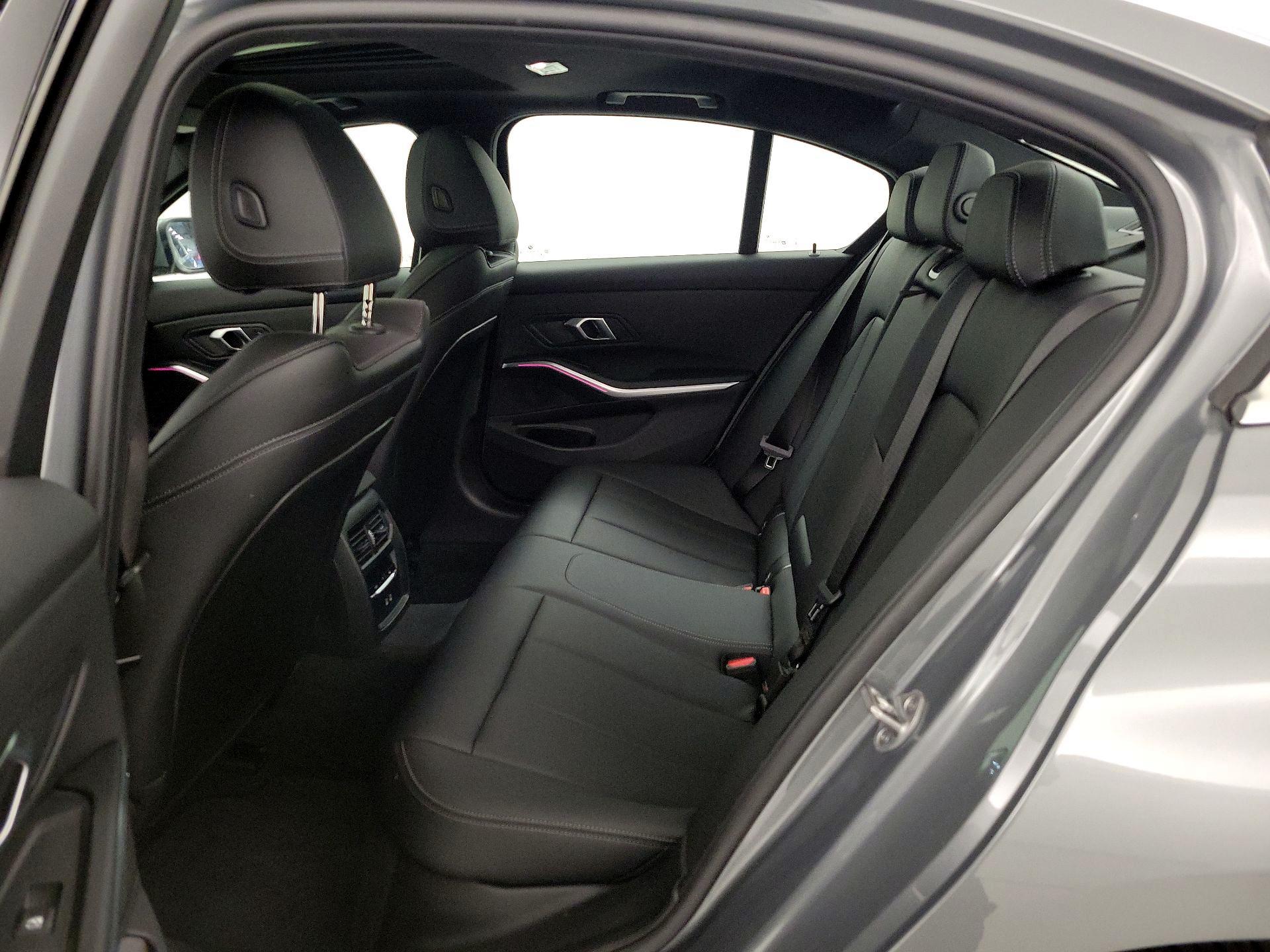 Thumbnail: 2025 BMW 3 Series - 19