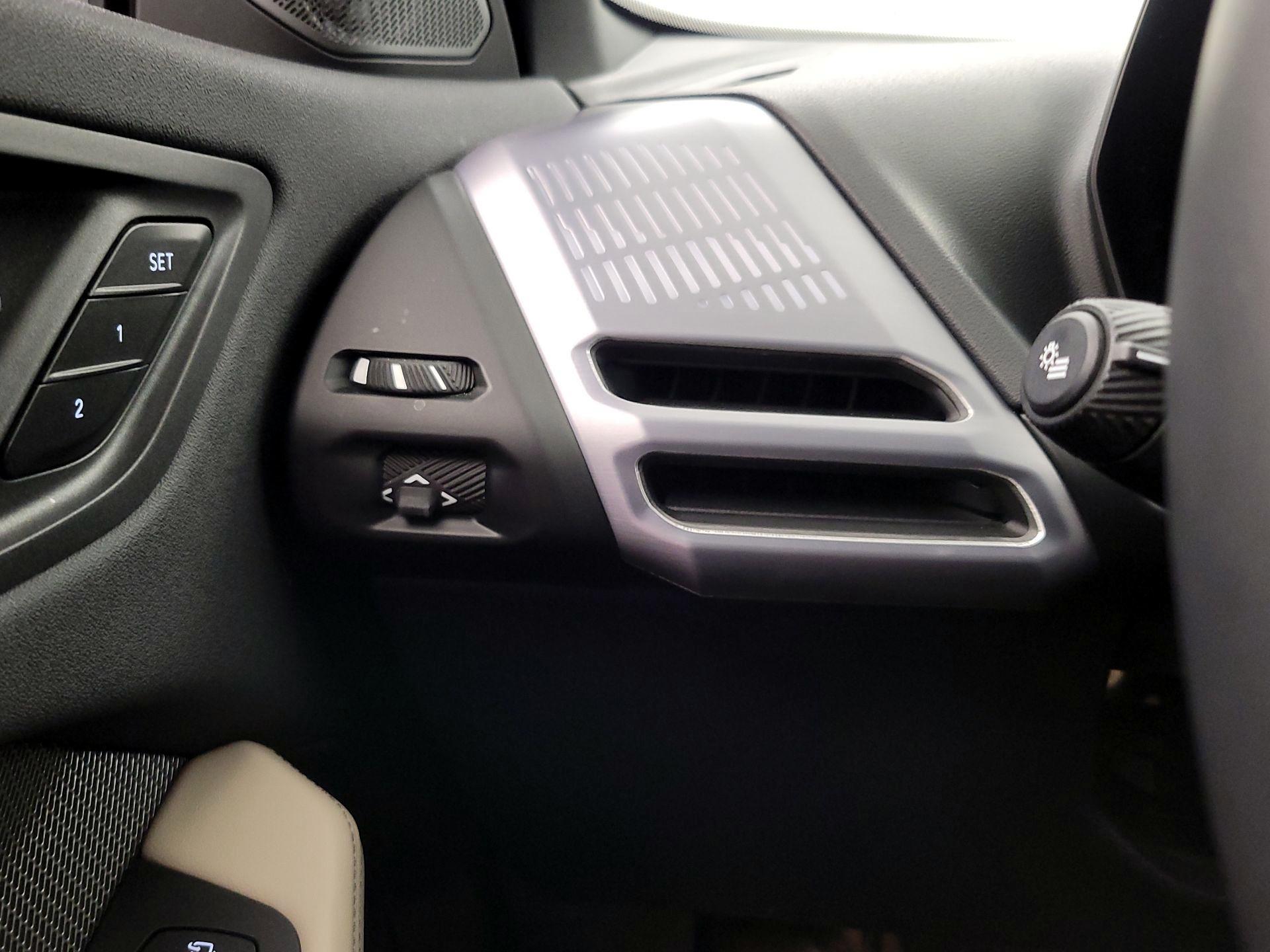 Thumbnail: 2025 BMW 2 Series - 13