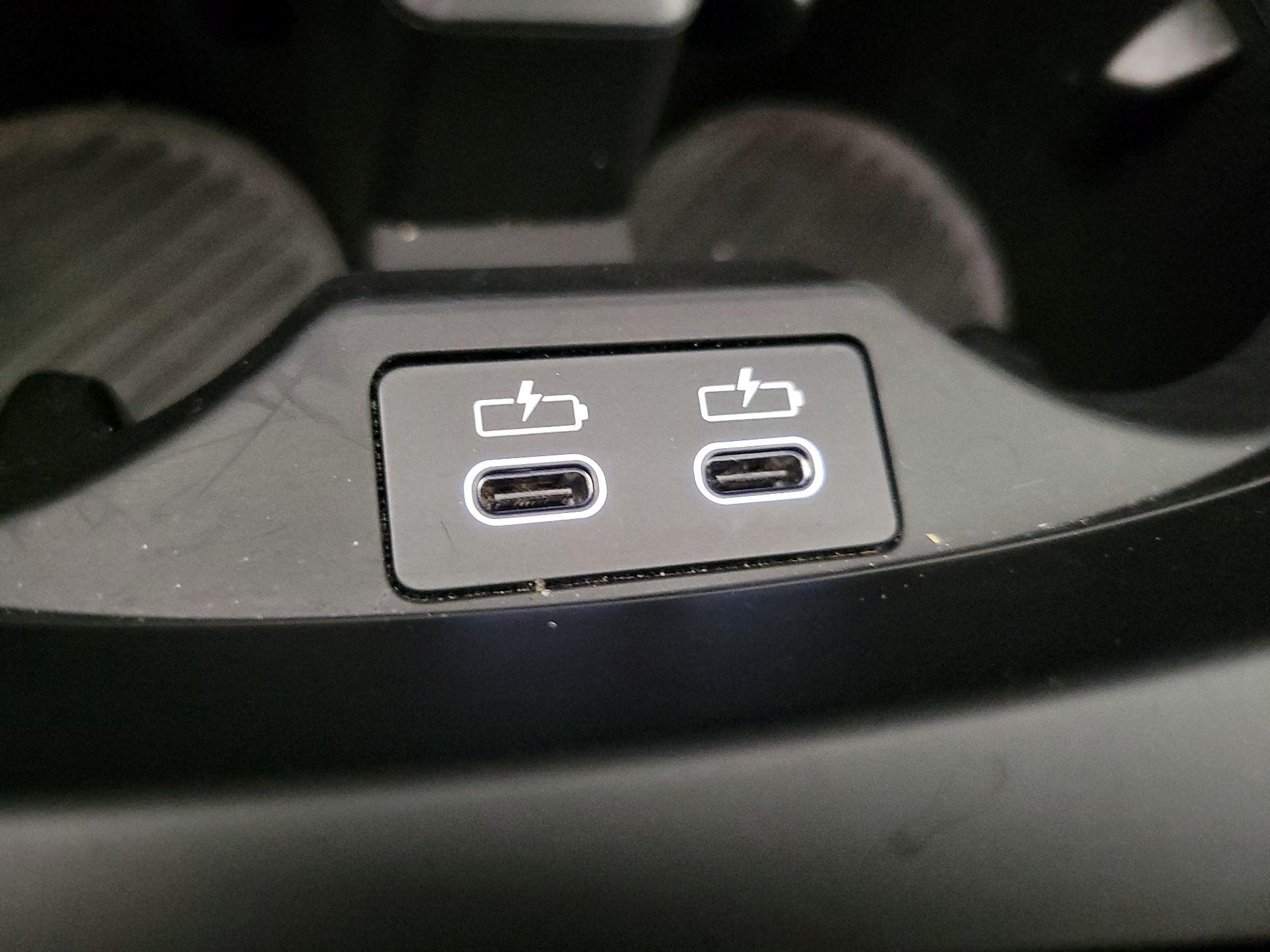 Thumbnail: 2025 BMW 2 Series - 18