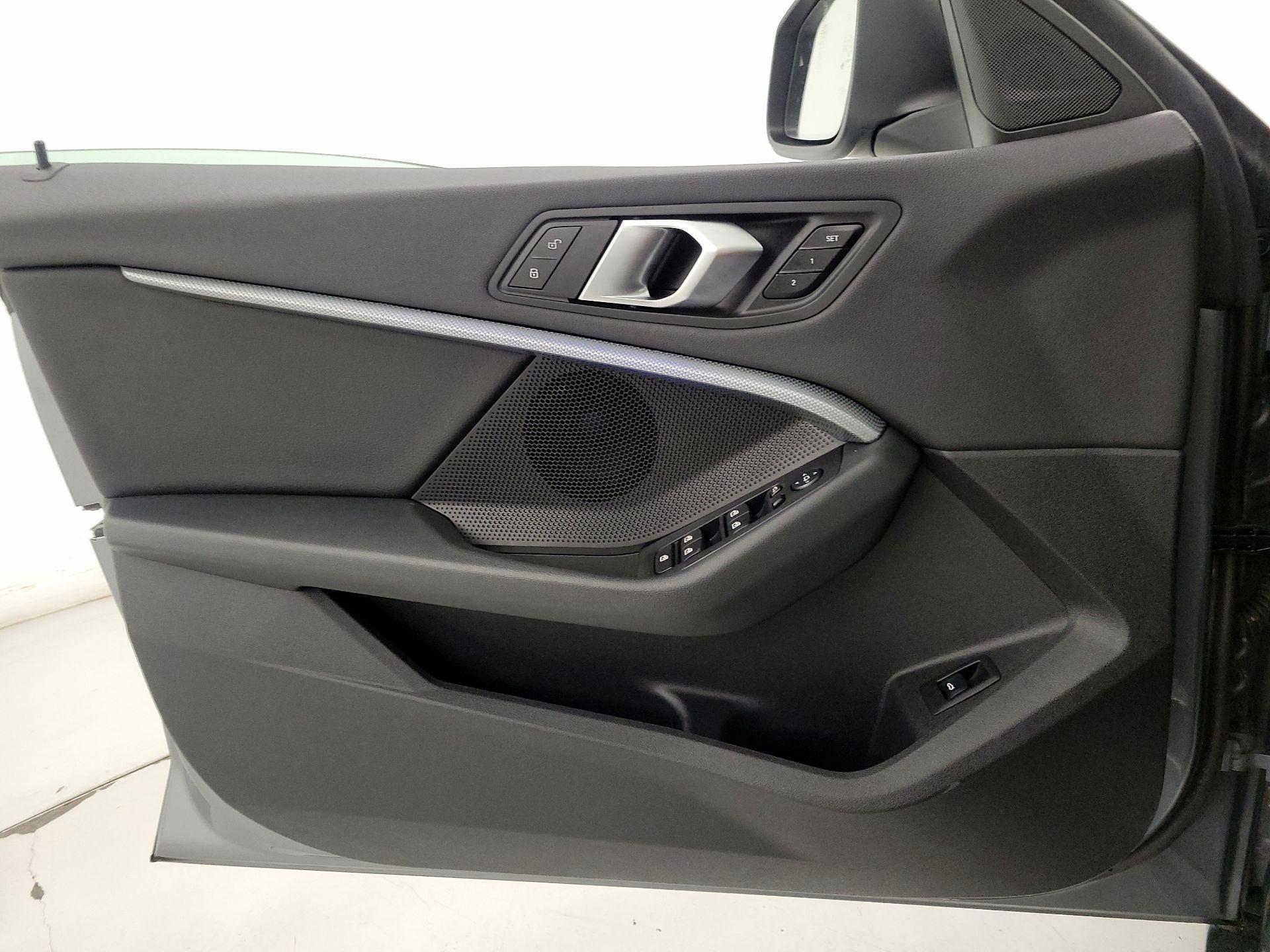 Thumbnail: 2024 BMW 2 Series - 12