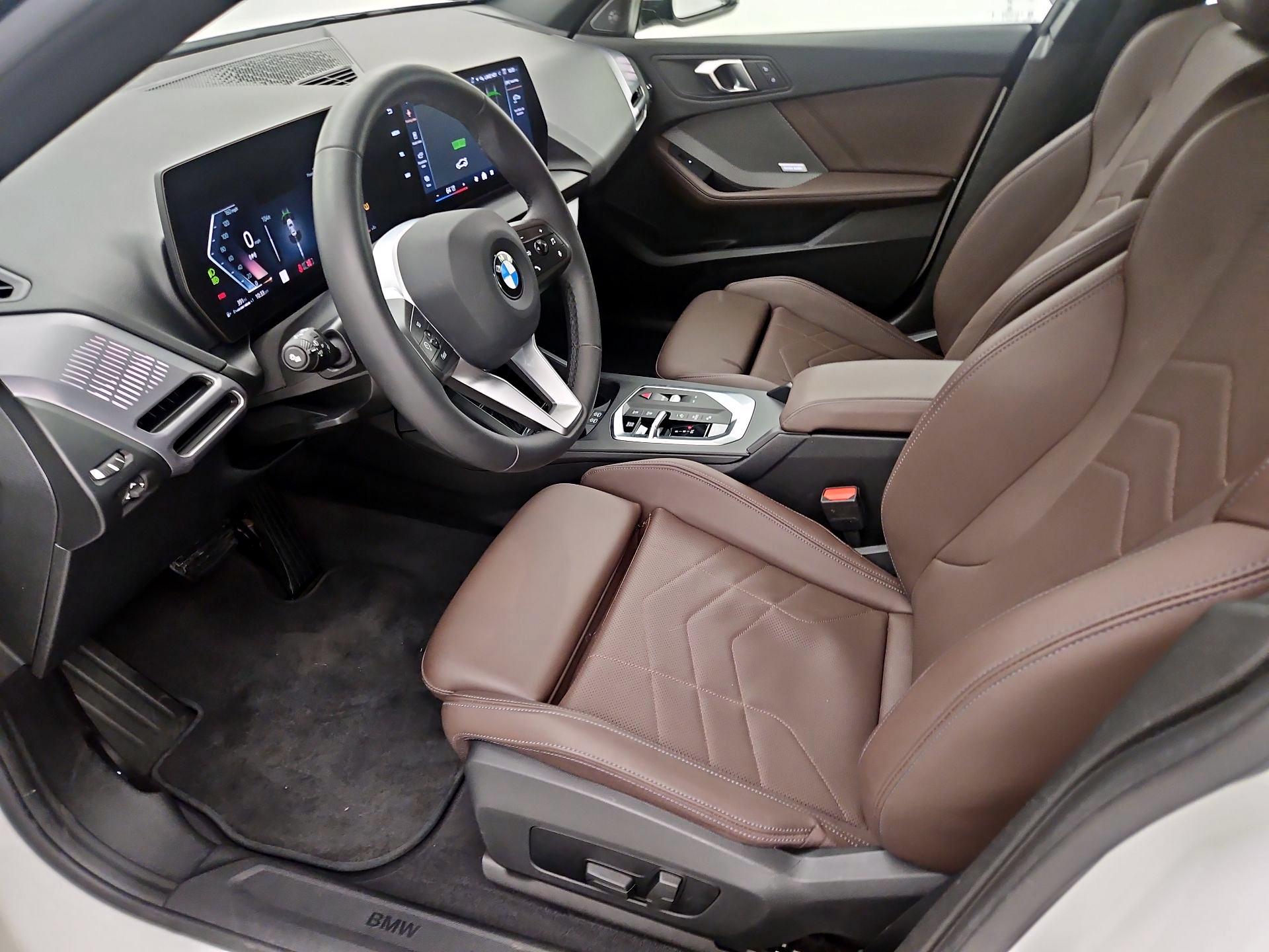 Thumbnail: 2025 BMW 2 Series - 11