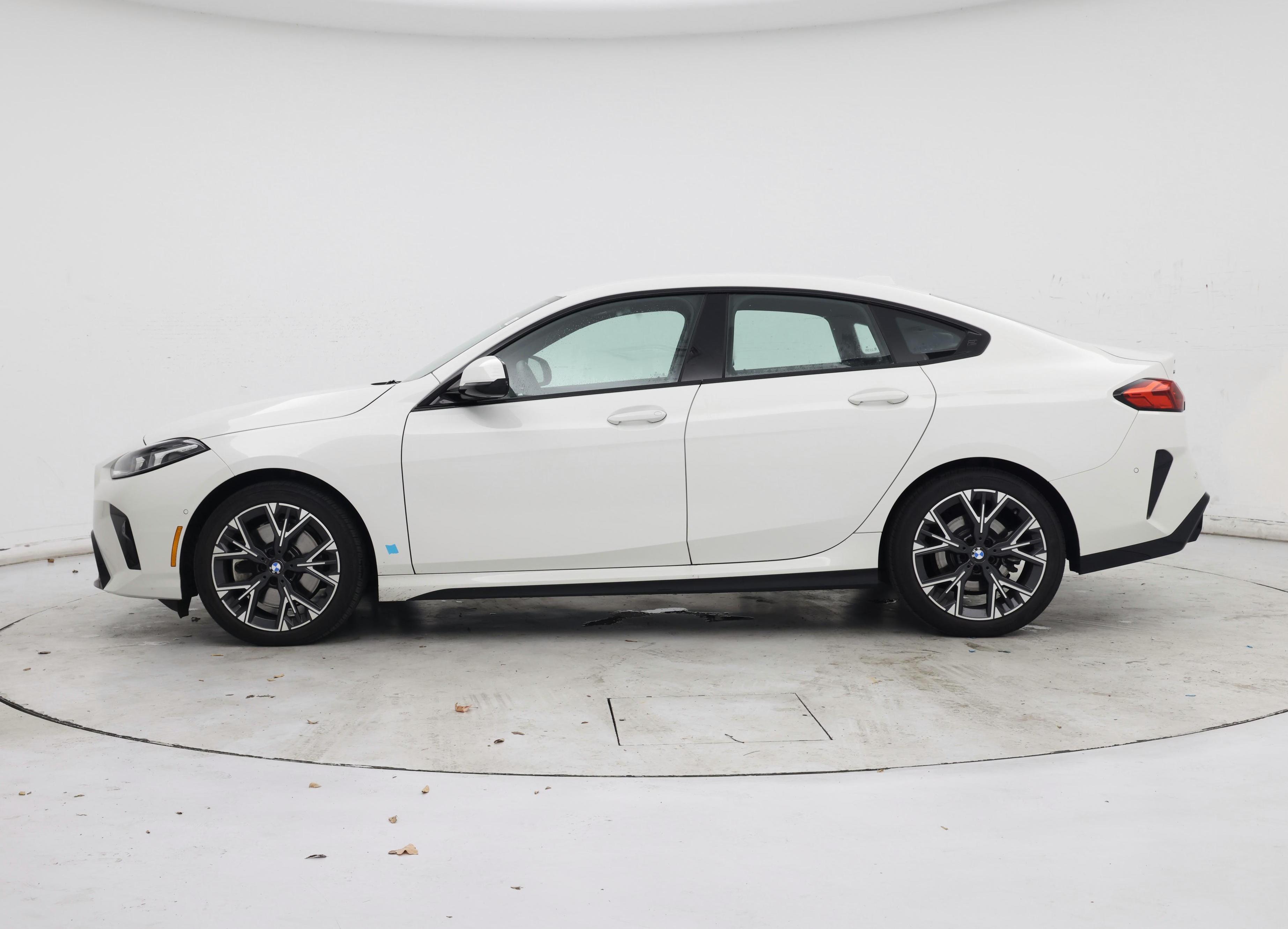 Thumbnail: 2025 BMW 2 Series - 3