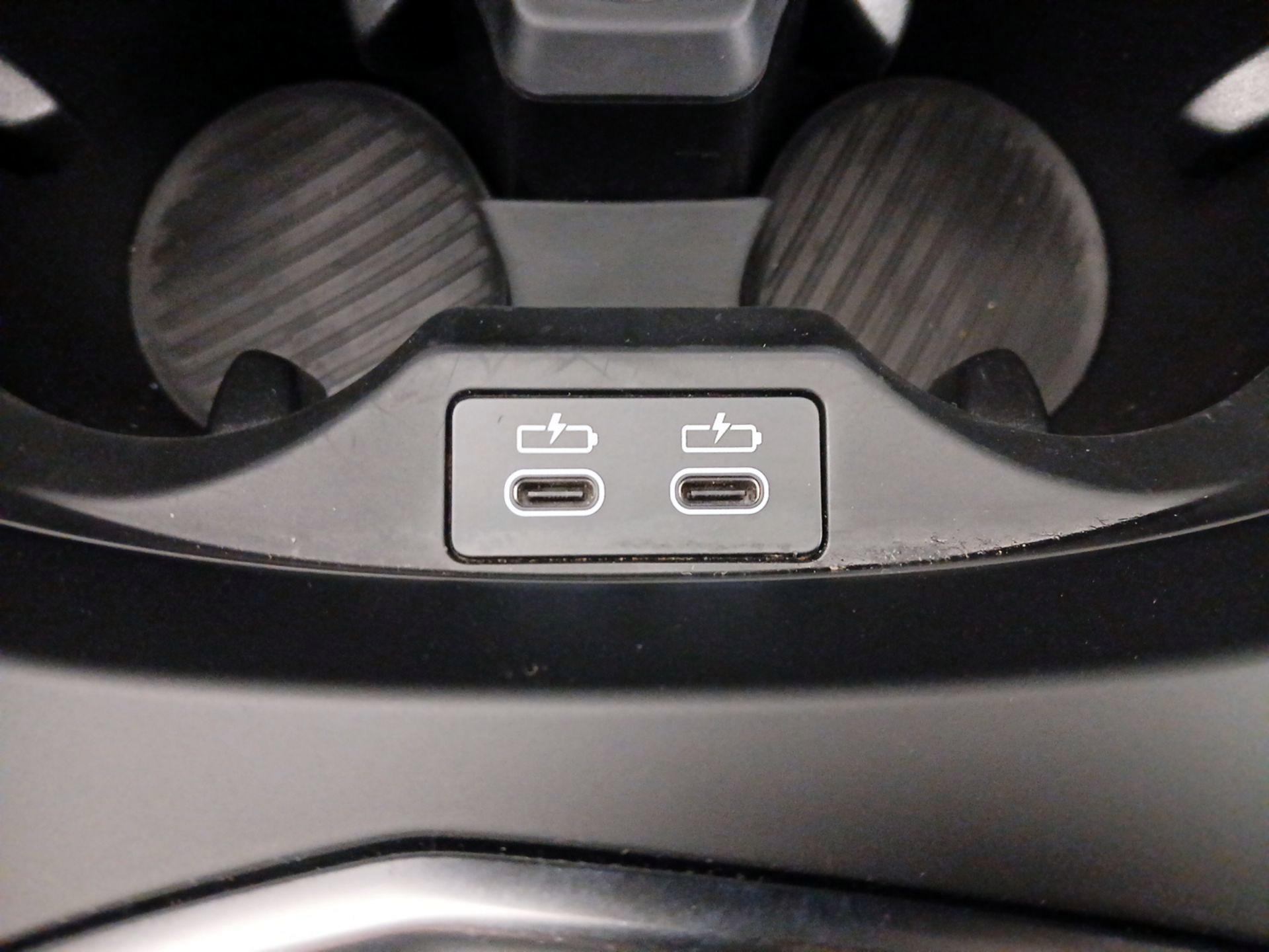 Thumbnail: 2025 BMW 2 Series - 17