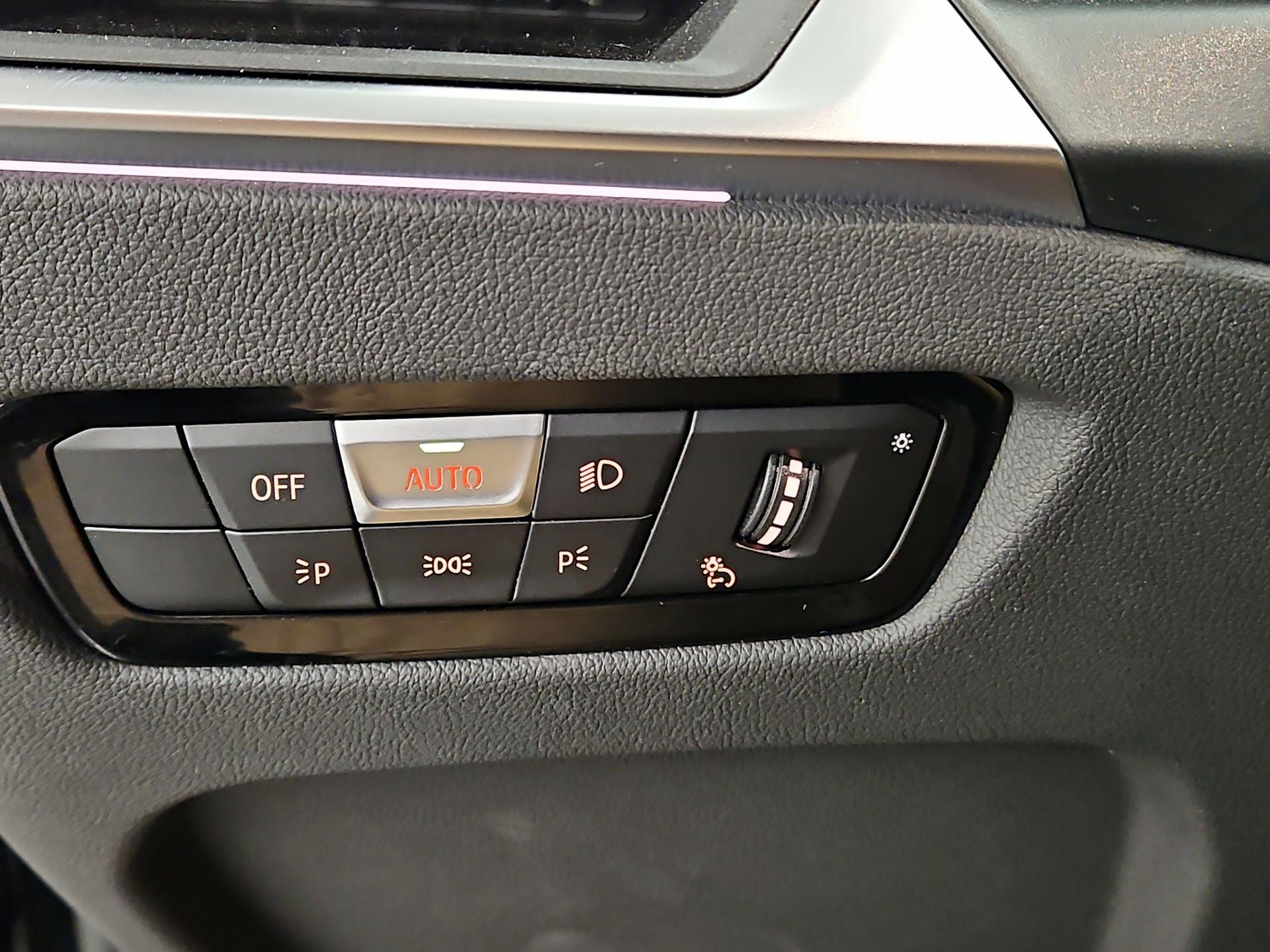 Thumbnail: 2024 BMW 3 Series - 13