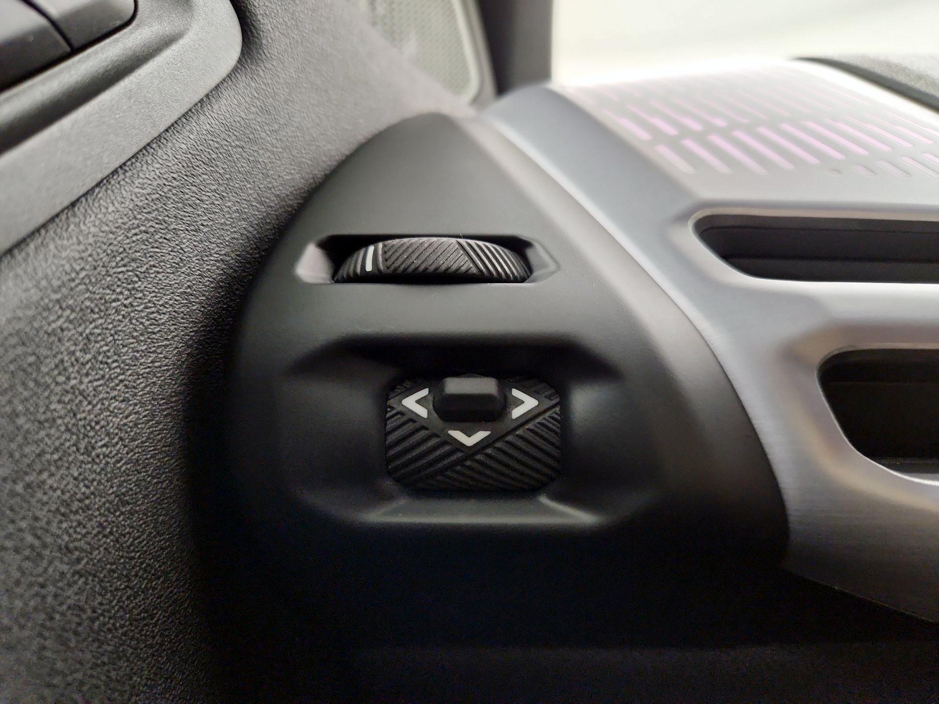 Thumbnail: 2025 BMW 2 Series - 13