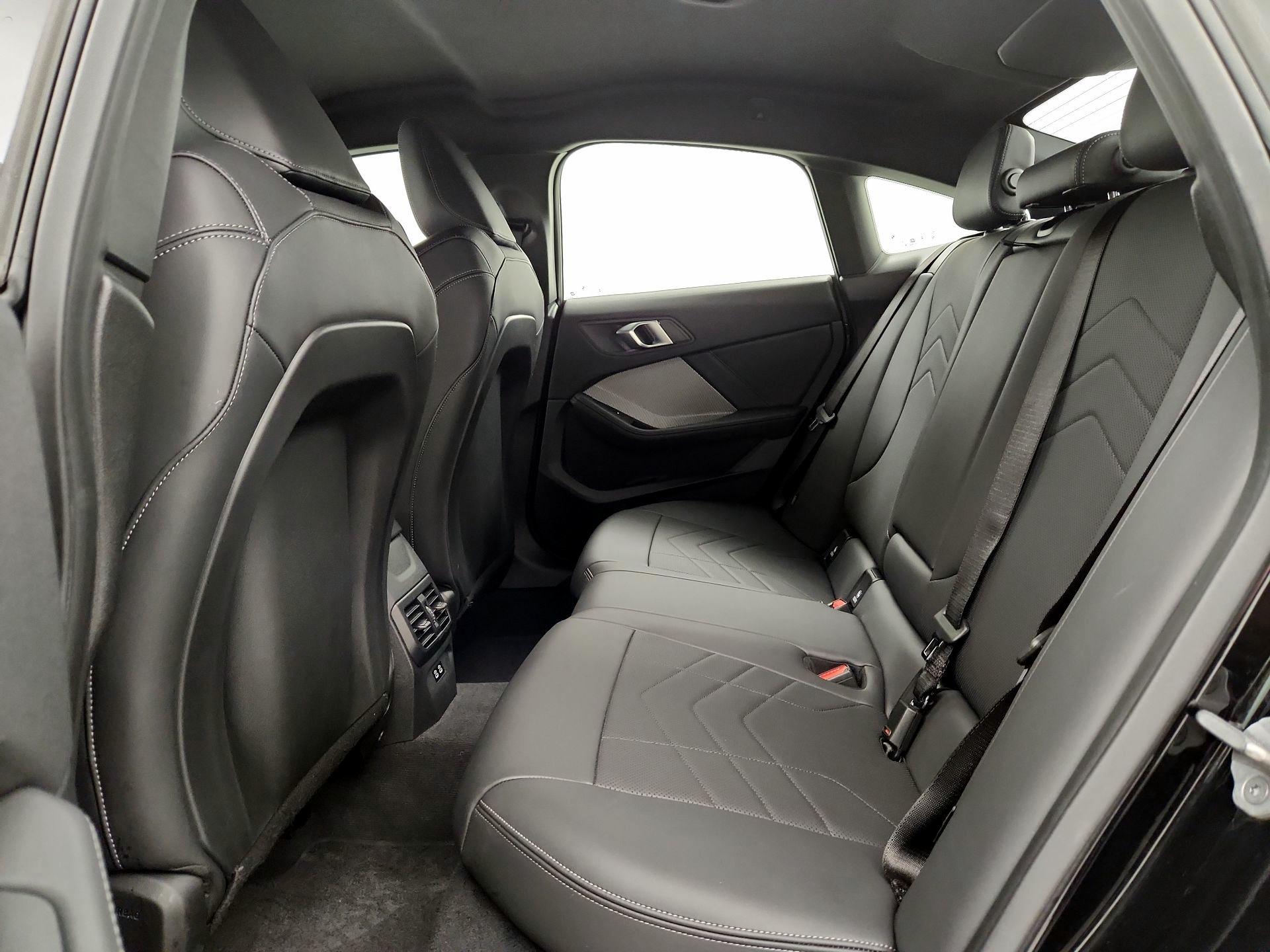 Thumbnail: 2025 BMW 2 Series - 19