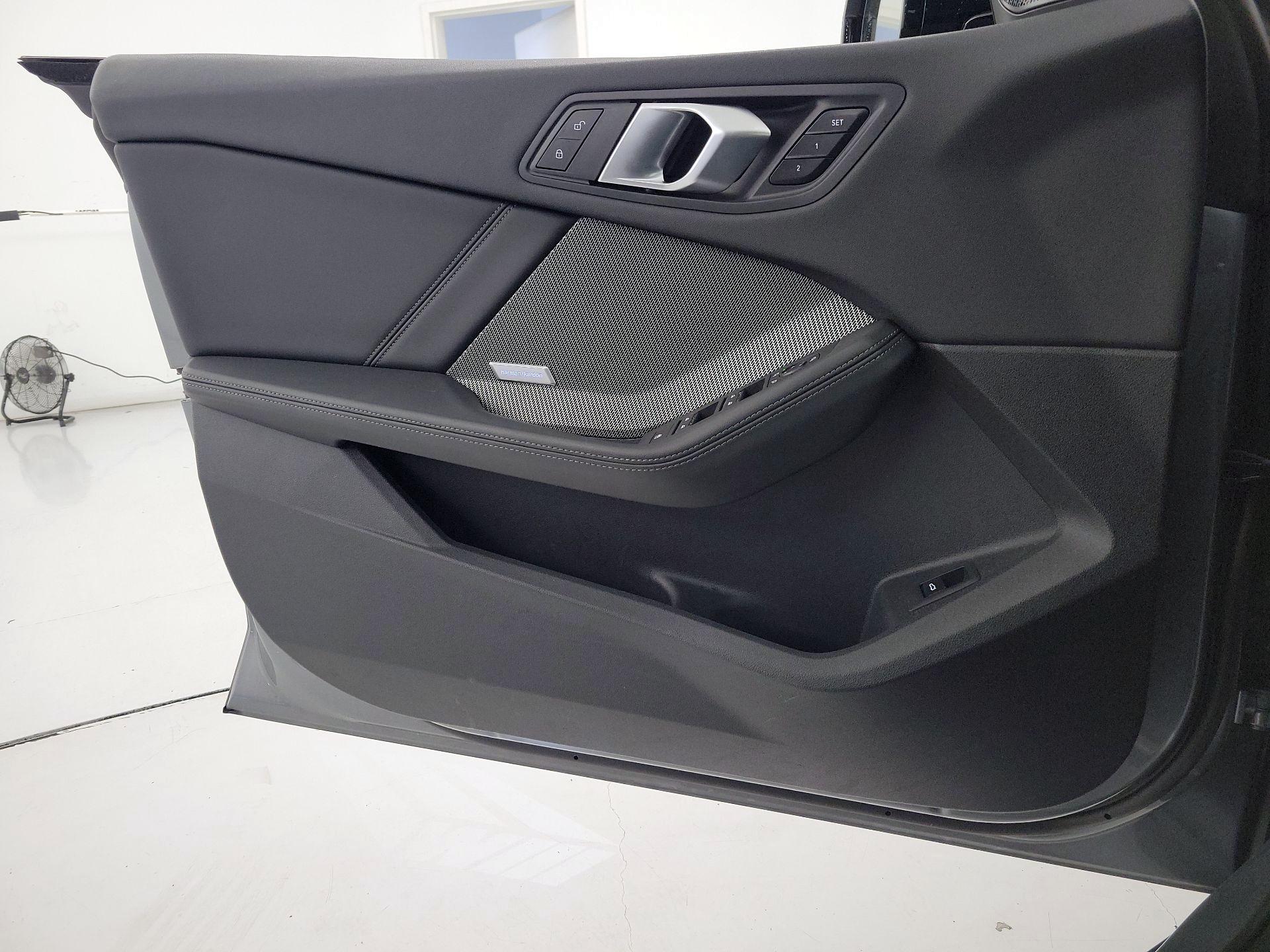 Thumbnail: 2025 BMW 2 Series - 12