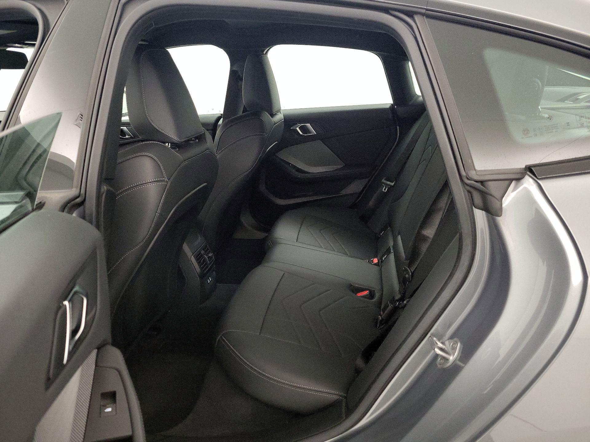 Thumbnail: 2025 BMW 2 Series - 17