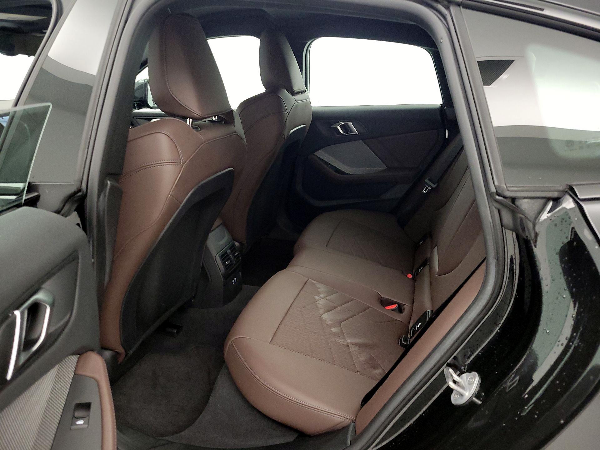 Thumbnail: 2025 BMW 2 Series - 18