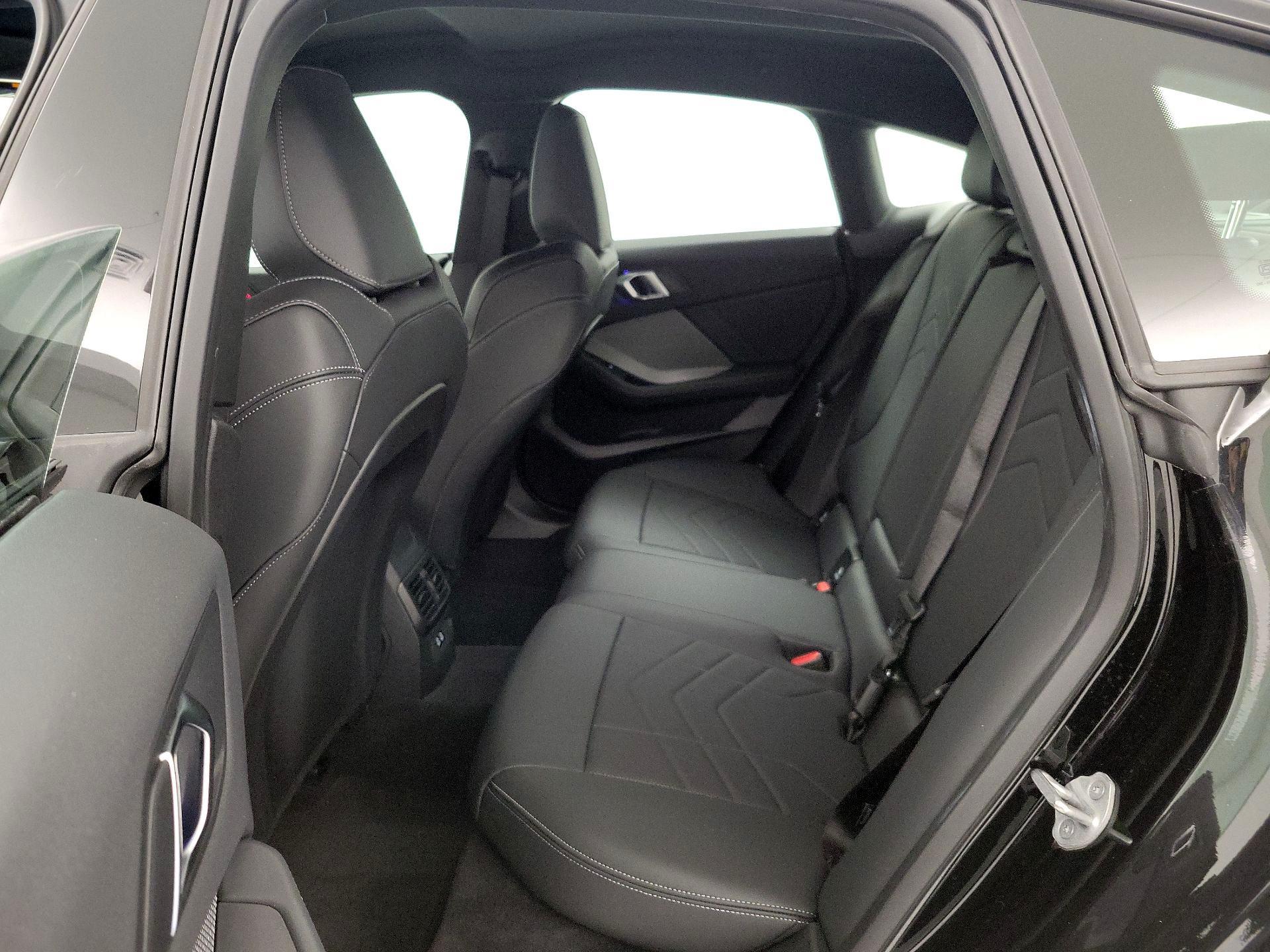 Thumbnail: 2025 BMW 2 Series - 17