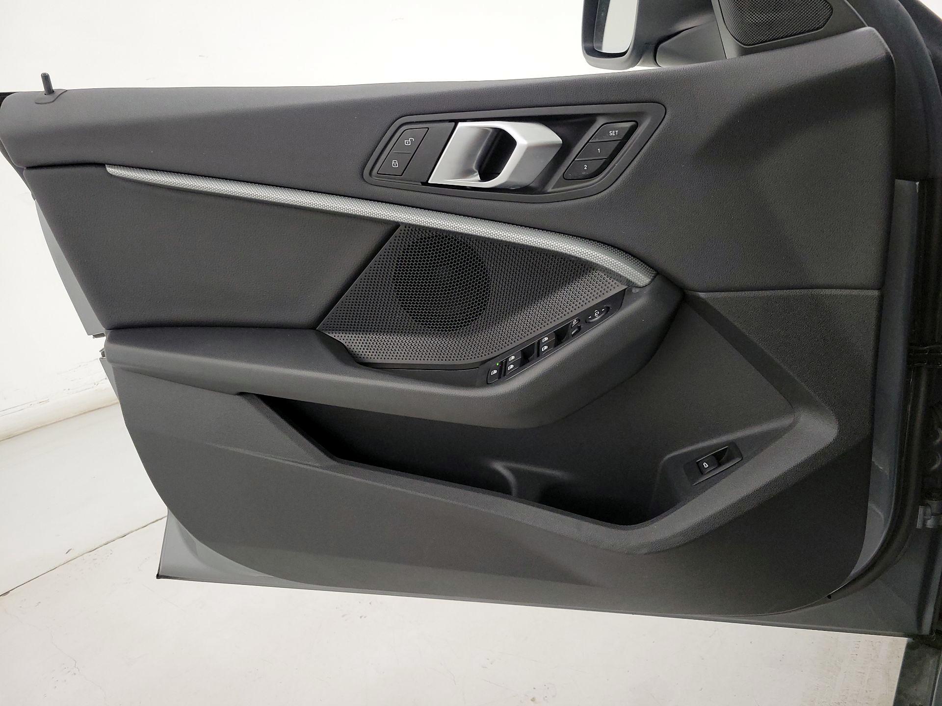 Thumbnail: 2024 BMW 2 Series - 12