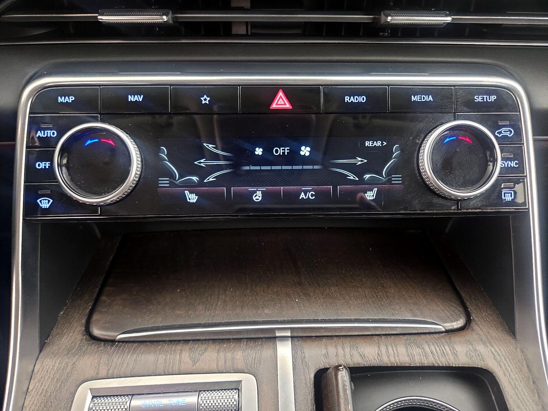 Thumbnail: 2024 Genesis GV80 - 17