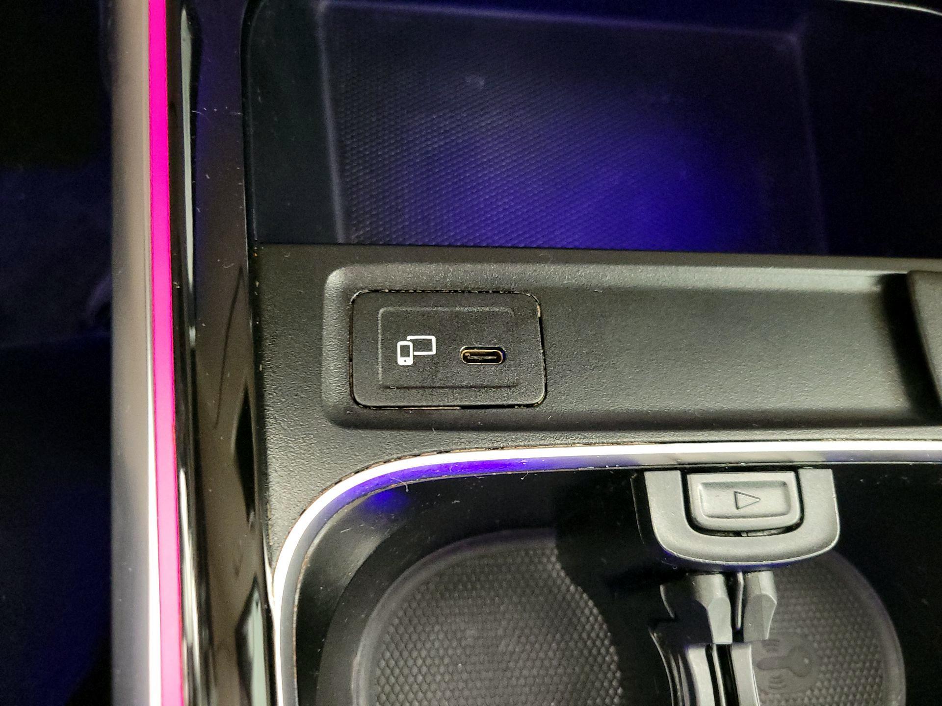 Thumbnail: 2021 Mercedes-Benz GLB - 18