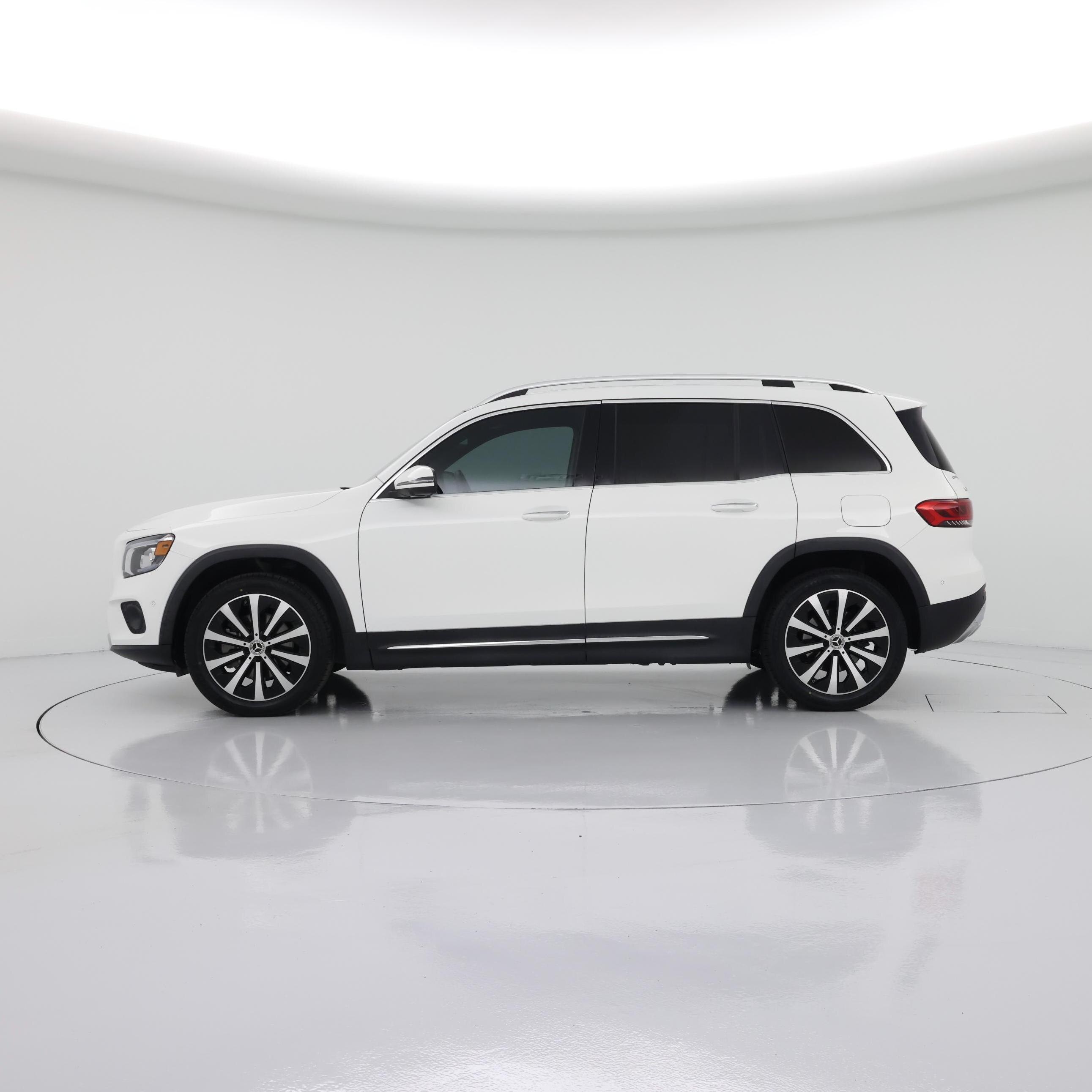 Thumbnail: 2021 Mercedes-Benz GLB - 3