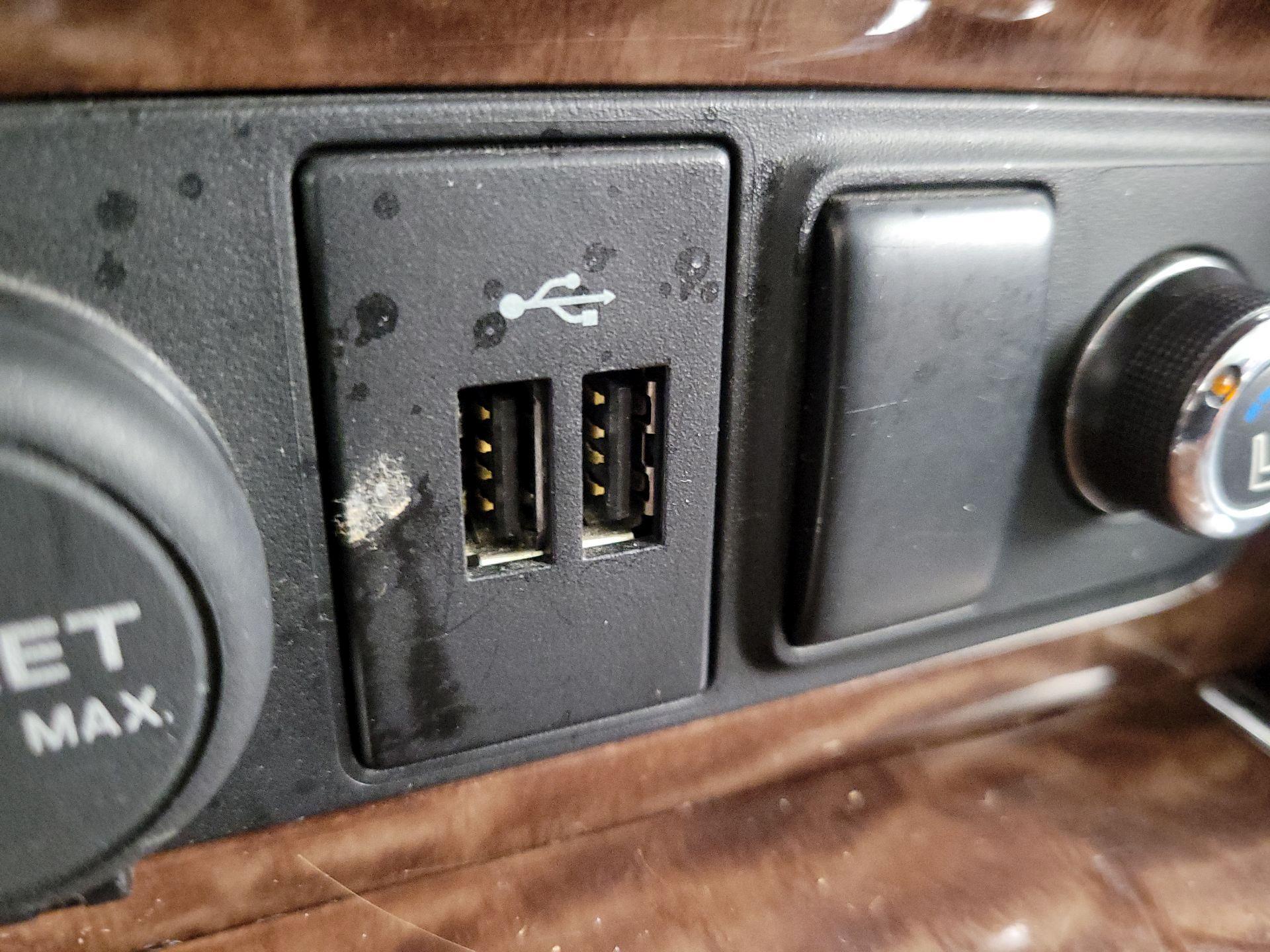 Thumbnail: 2018 Nissan Armada - 19