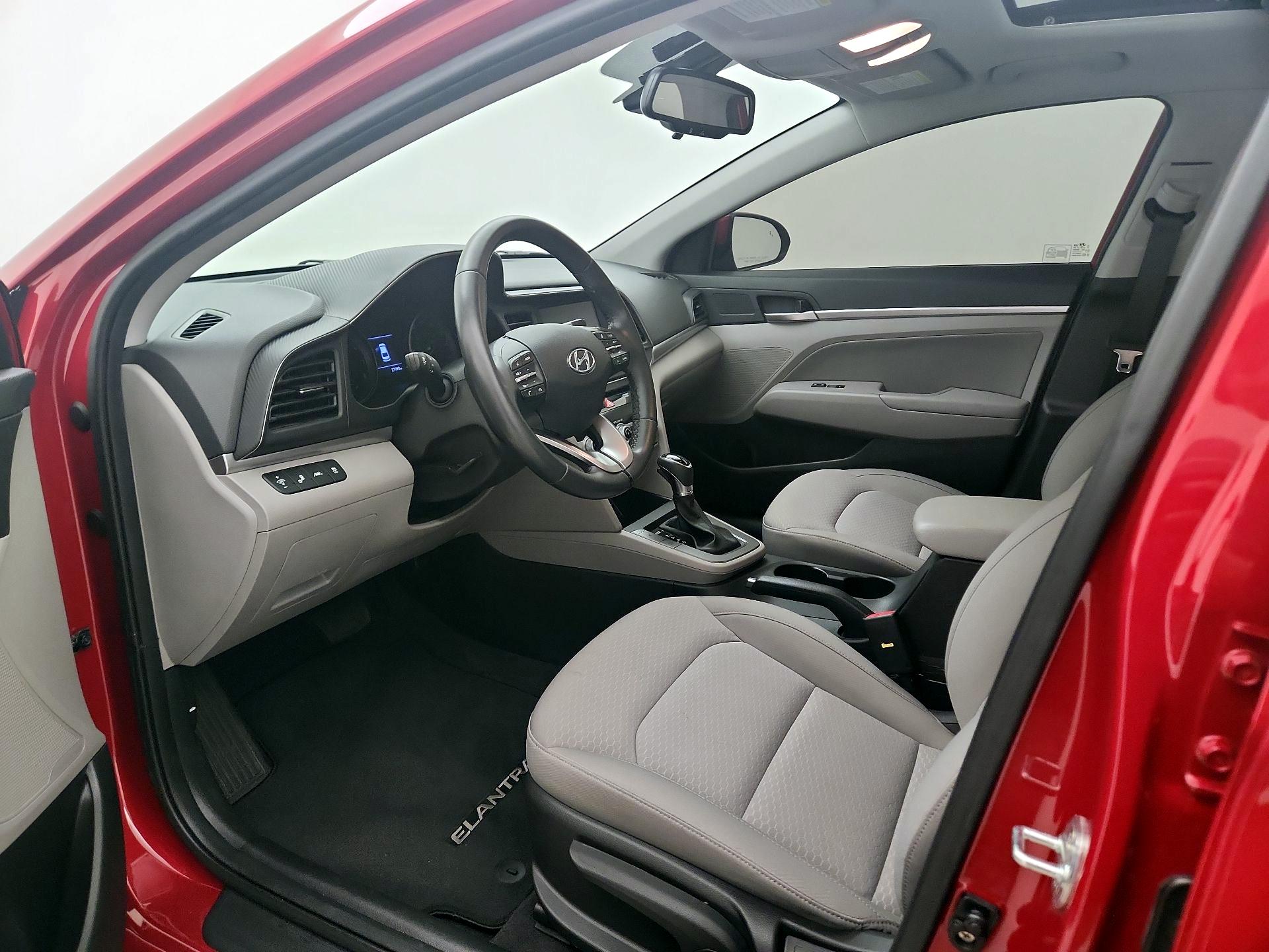 Thumbnail: 2020 Hyundai Elantra - 11