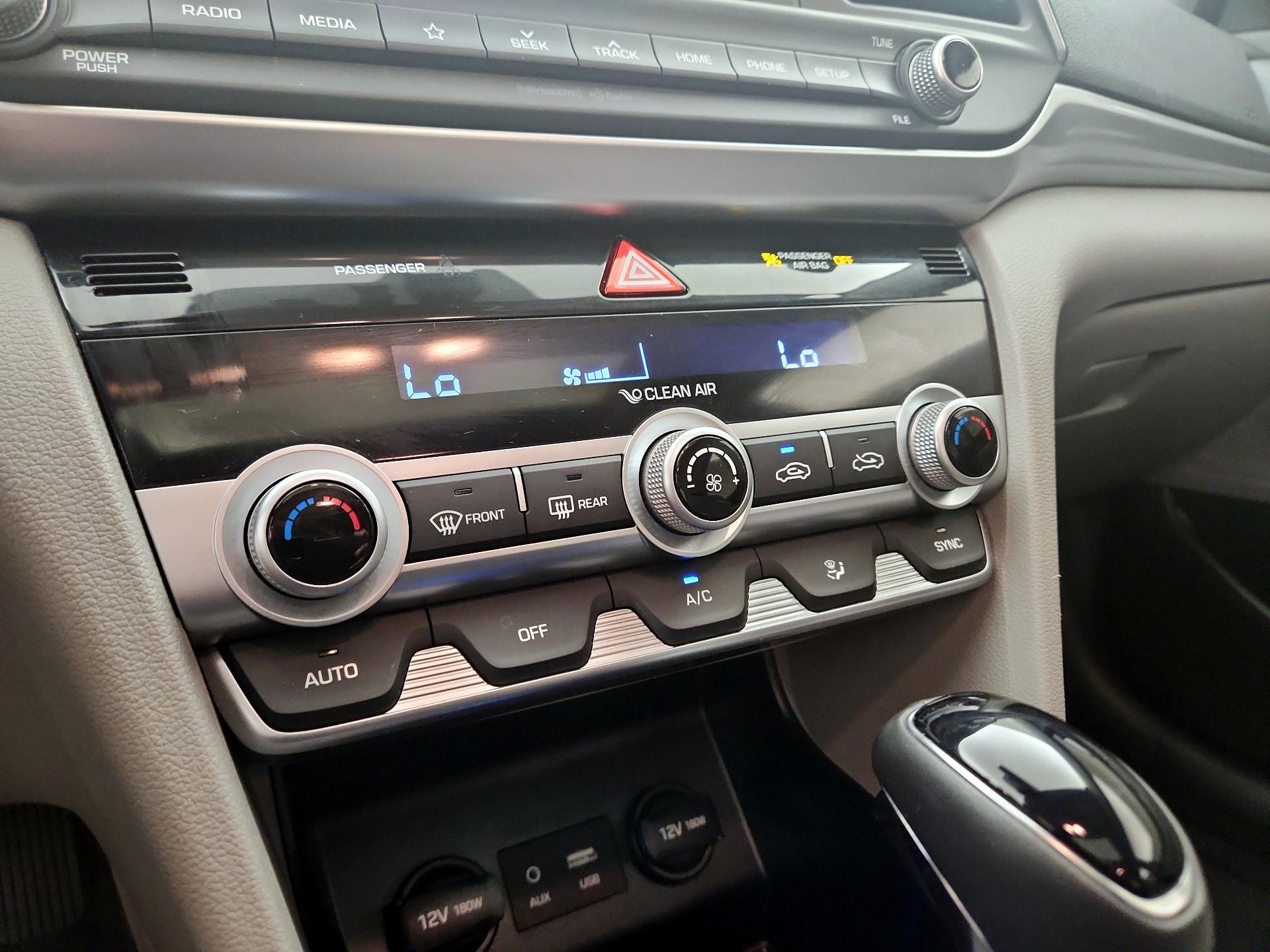 Thumbnail: 2020 Hyundai Elantra - 16