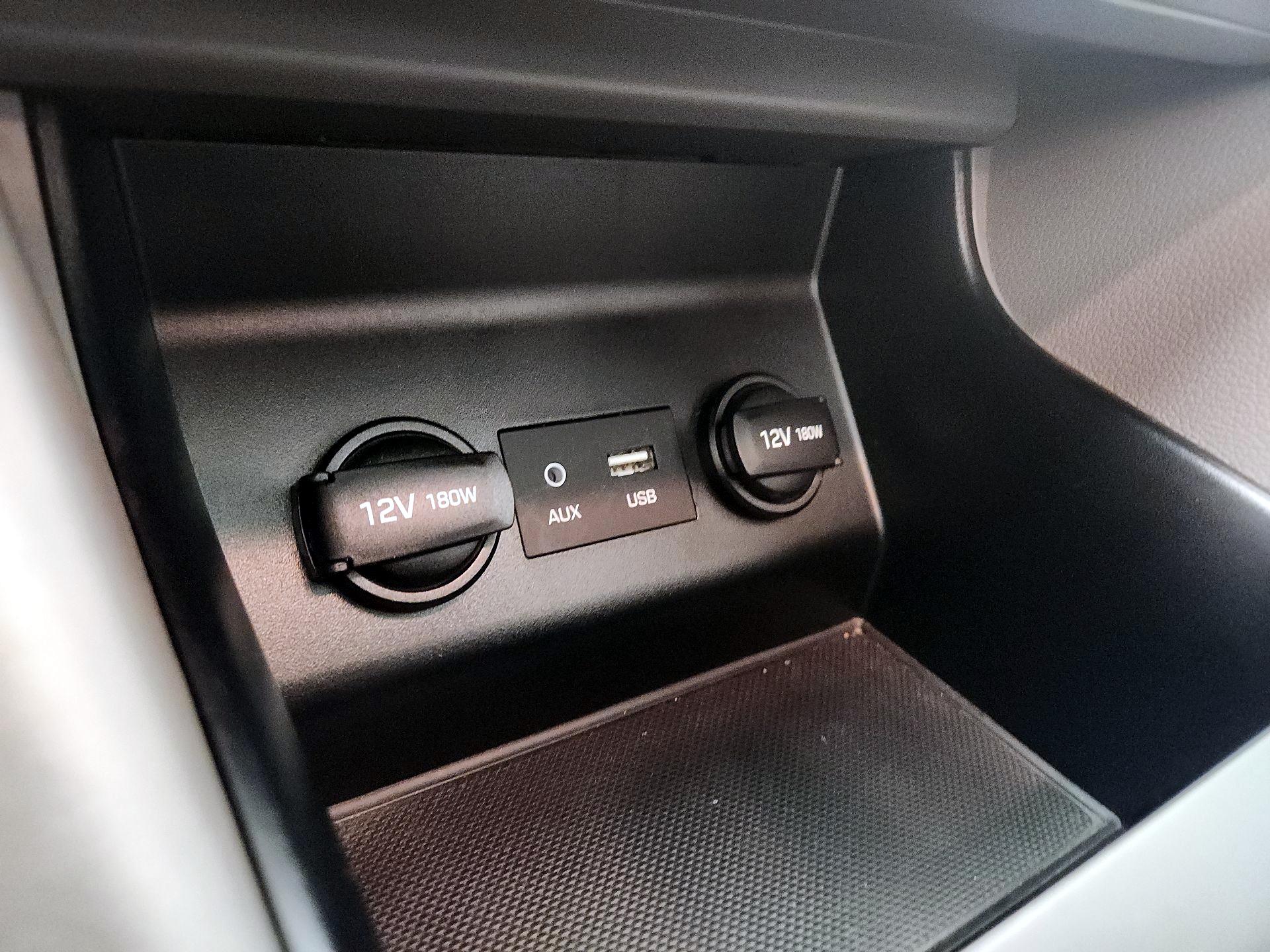 Thumbnail: 2020 Hyundai Elantra - 18