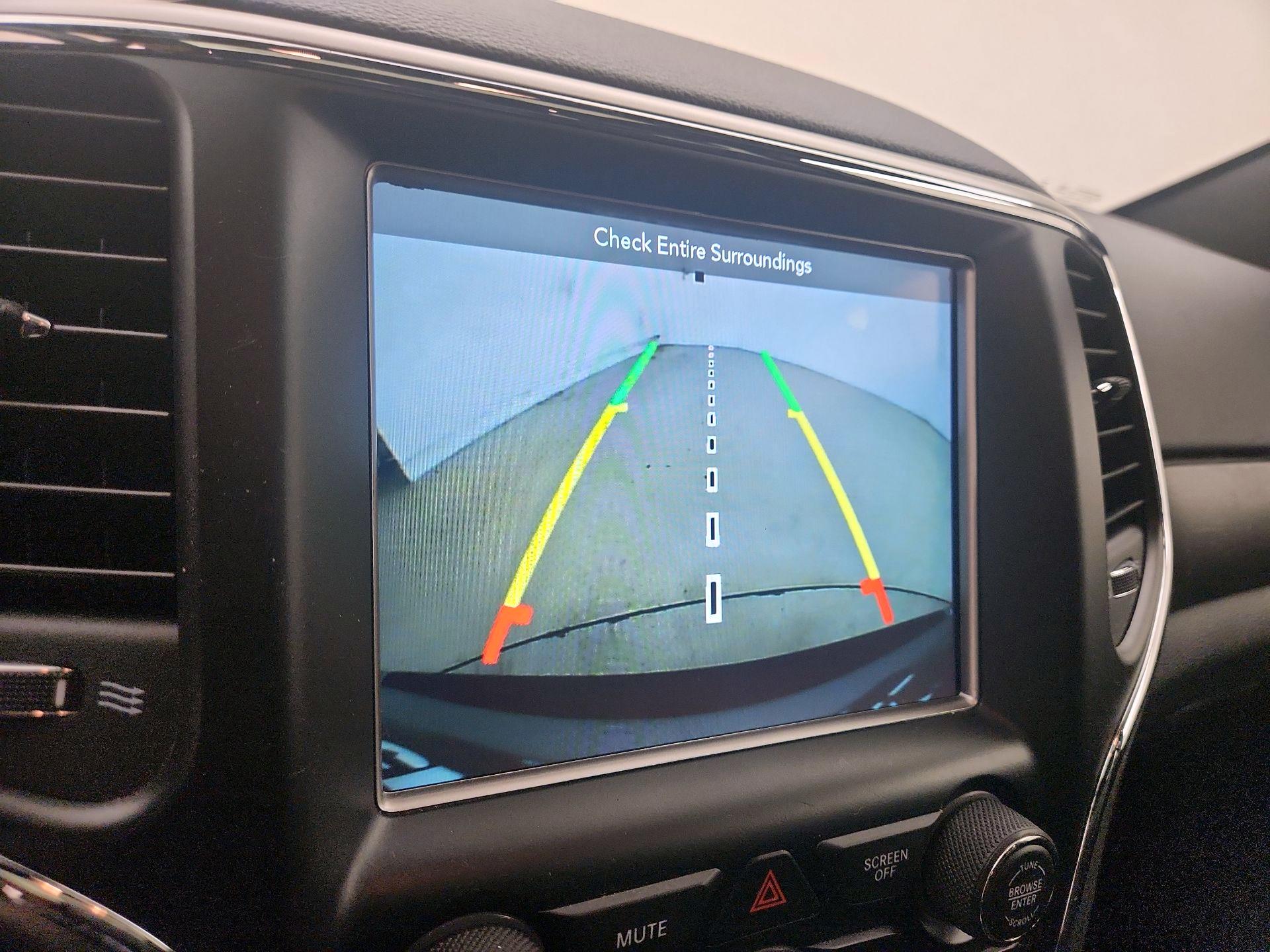 Thumbnail: 2018 Jeep Grand Cherokee - 15