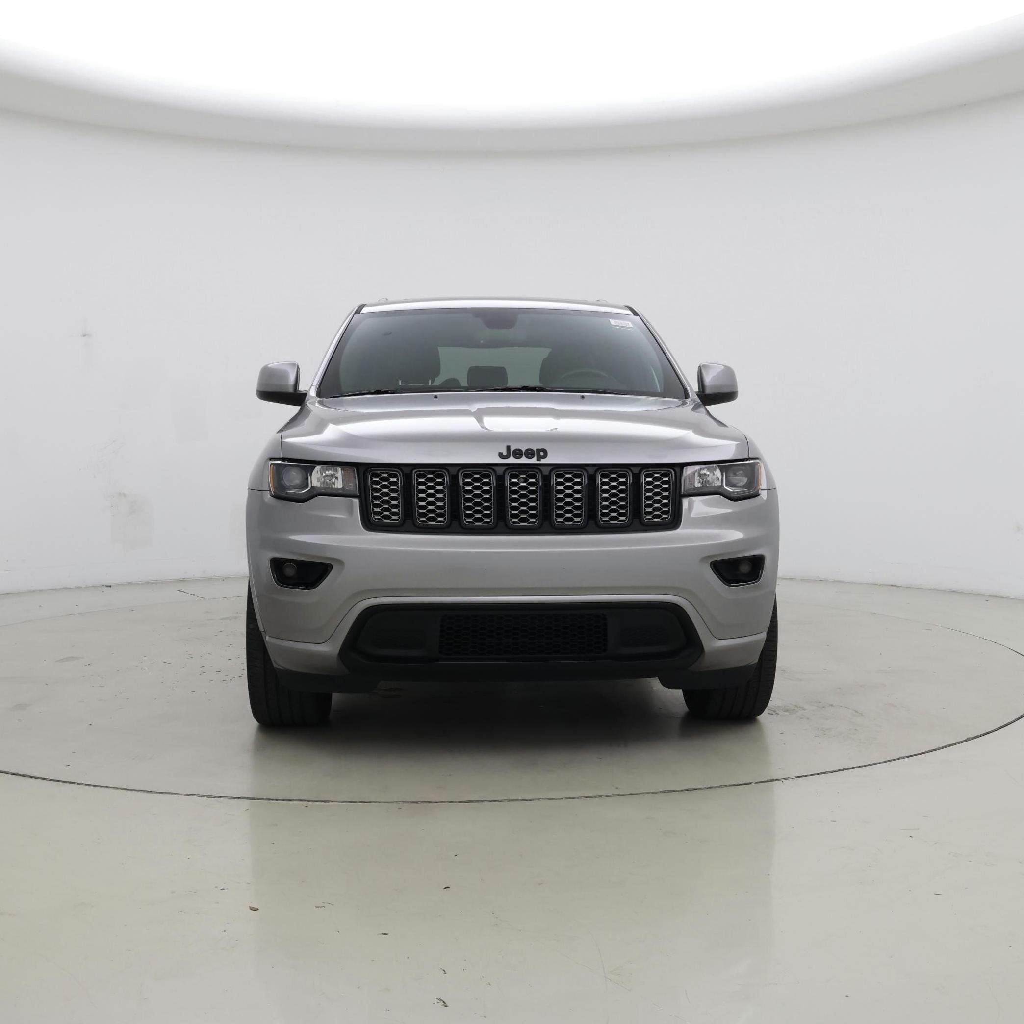 Thumbnail: 2018 Jeep Grand Cherokee - 5