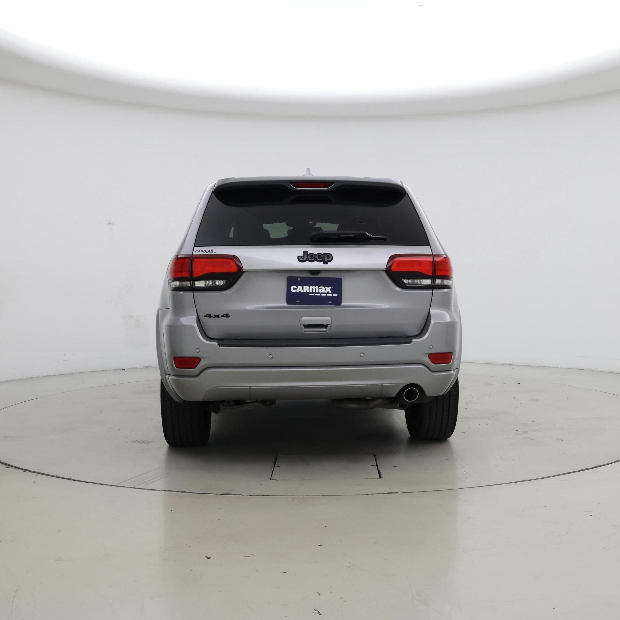 Thumbnail: 2018 Jeep Grand Cherokee - 6