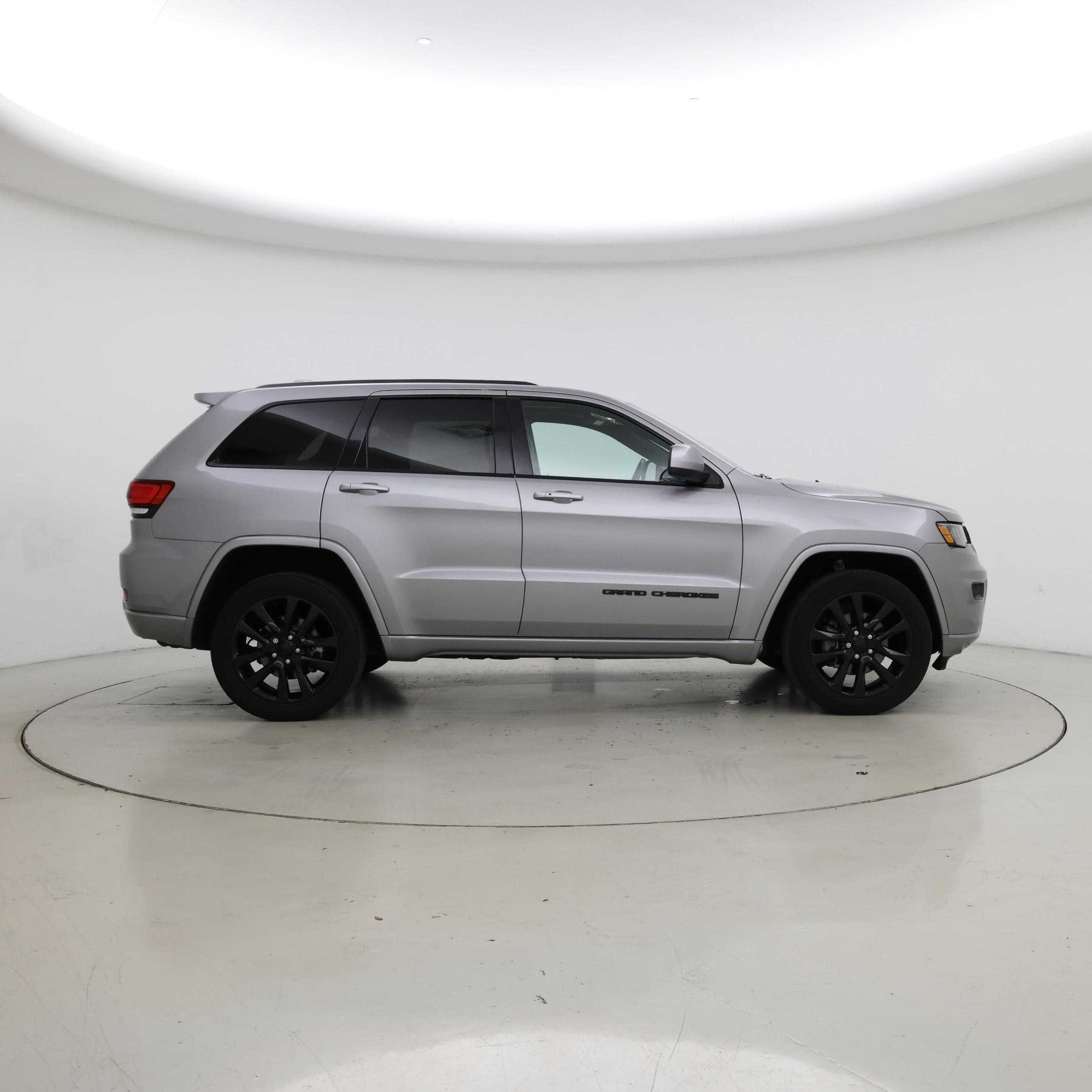 Thumbnail: 2018 Jeep Grand Cherokee - 7