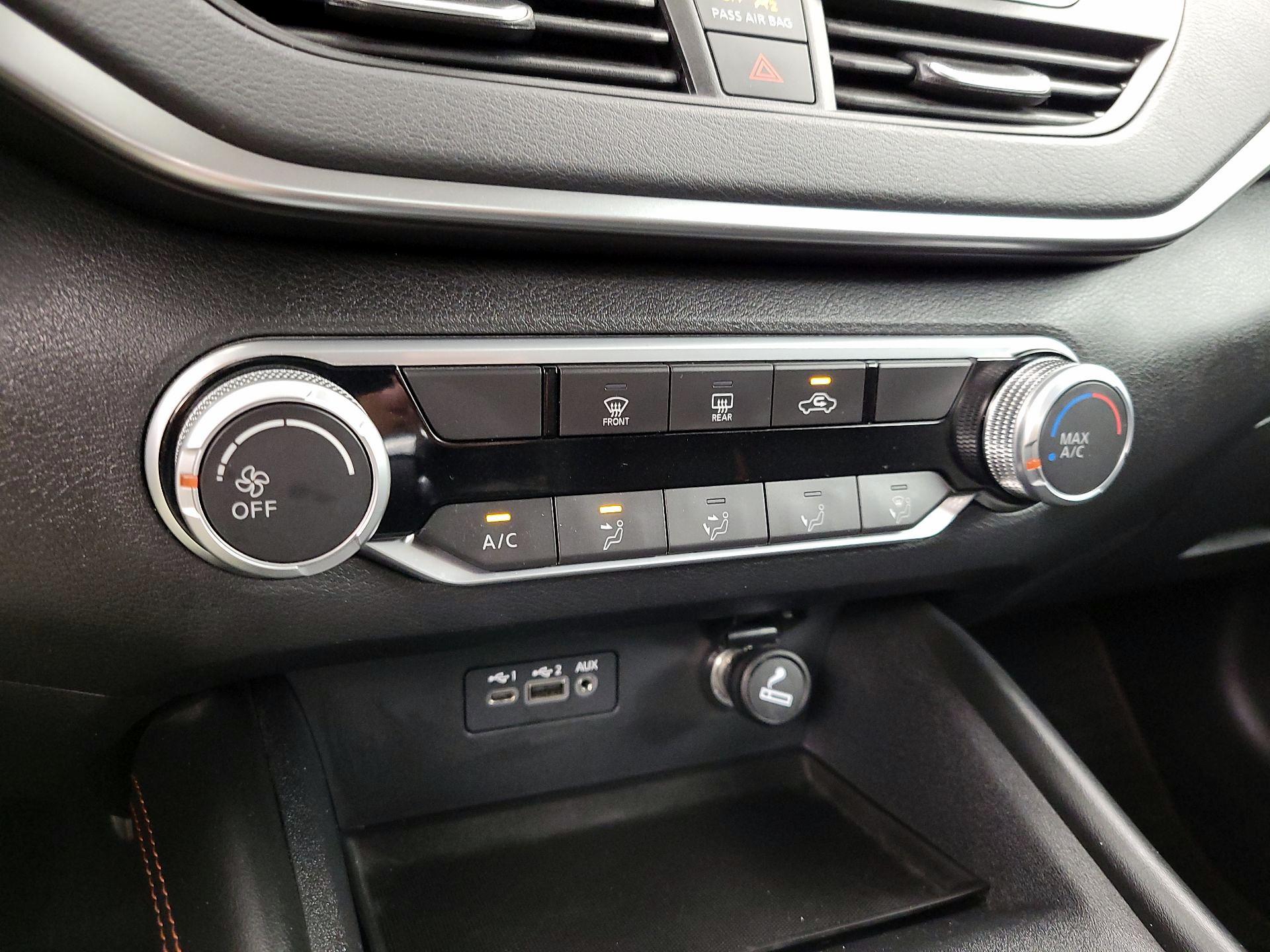 Thumbnail: 2021 Nissan Altima - 16