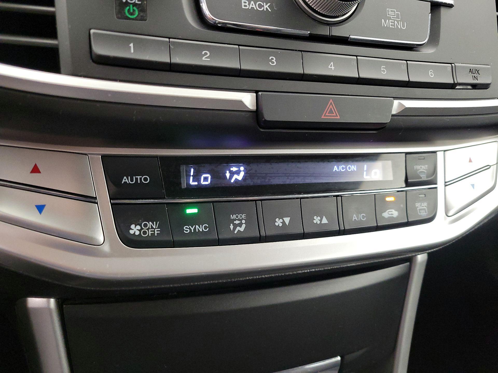 Thumbnail: 2015 Honda Accord - 16