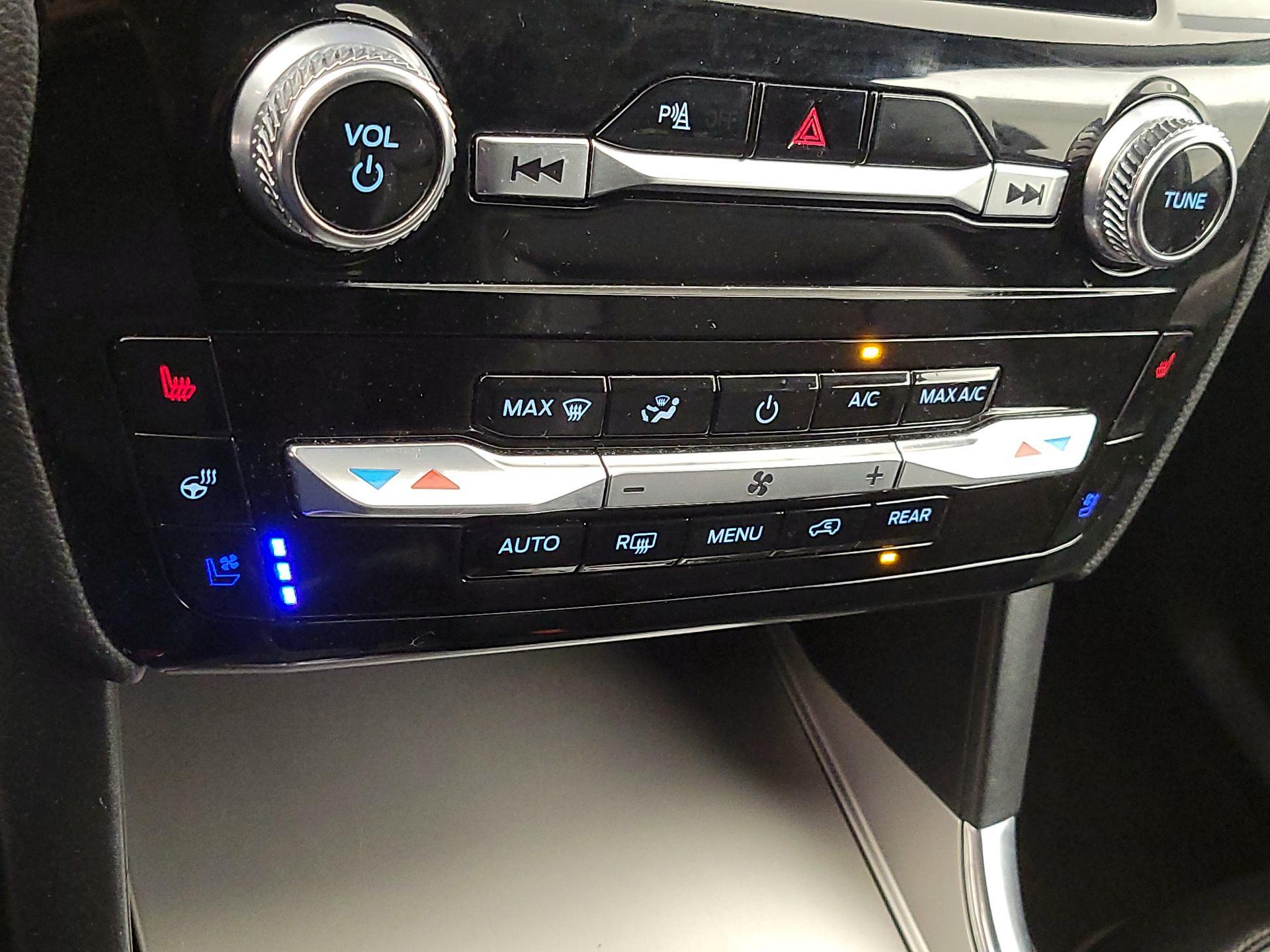 Thumbnail: 2024 Ford Explorer - 17