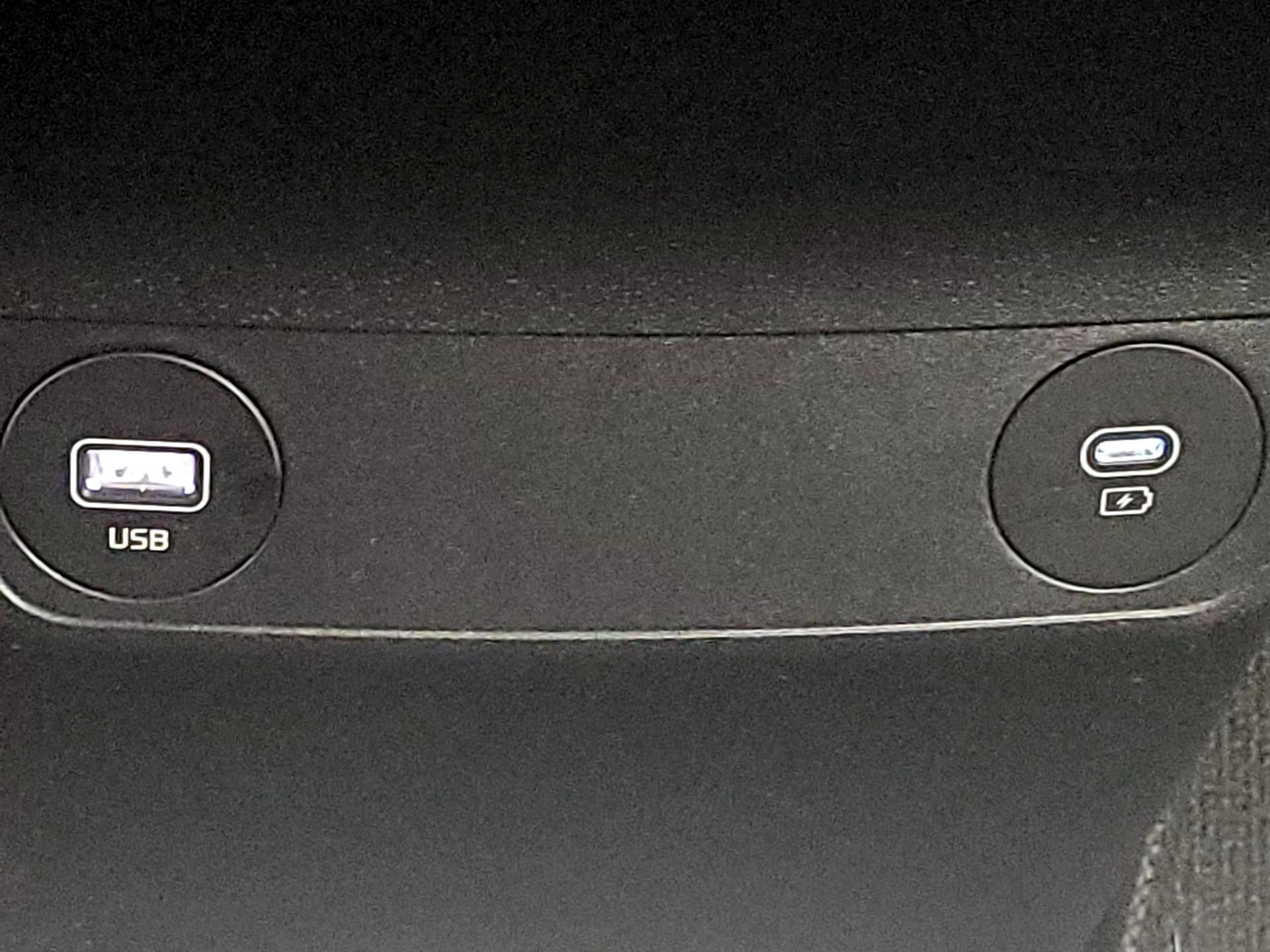 Thumbnail: 2023 Kia EV6 - 19