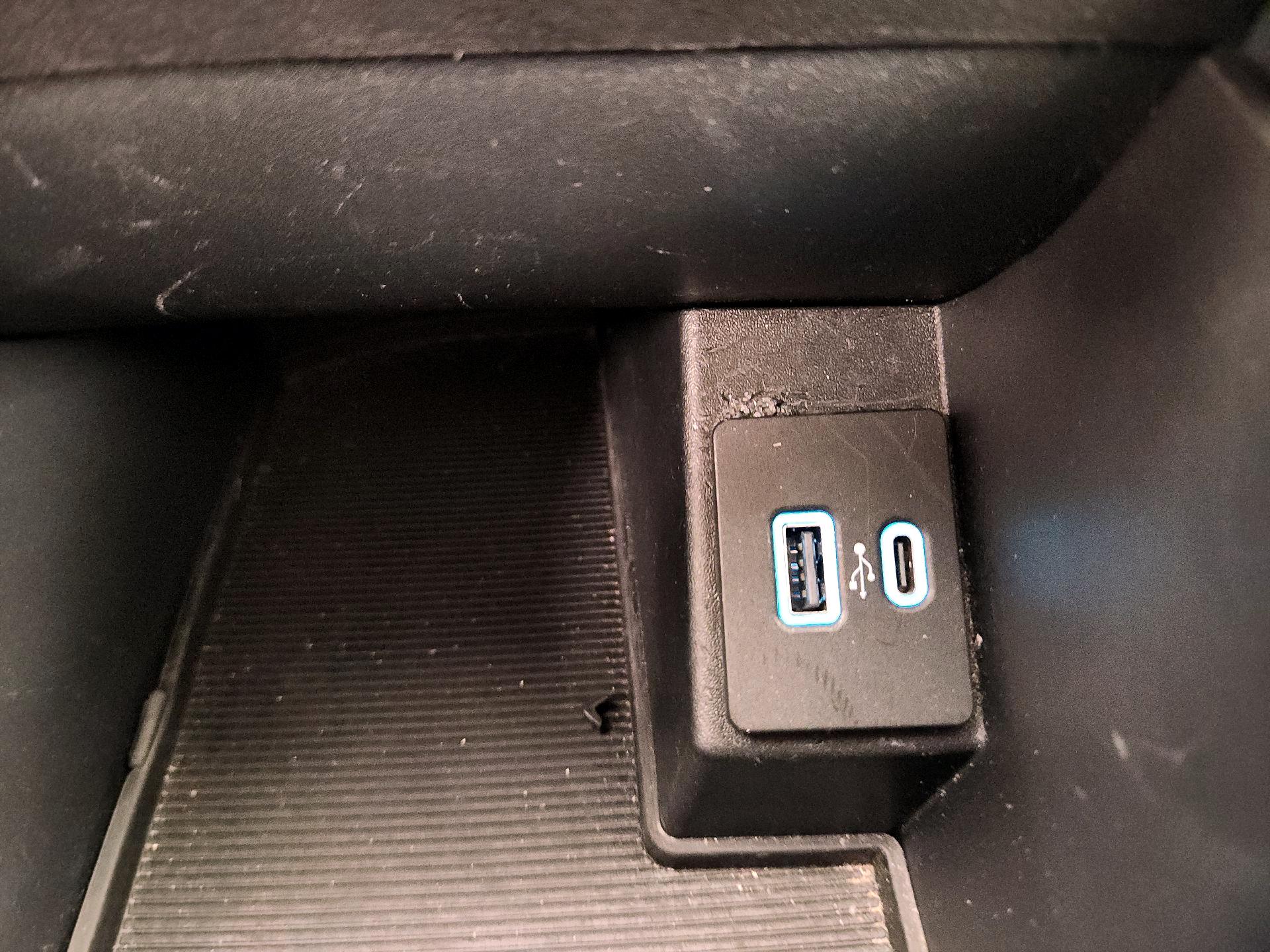 Thumbnail: 2024 Ford Edge - 19