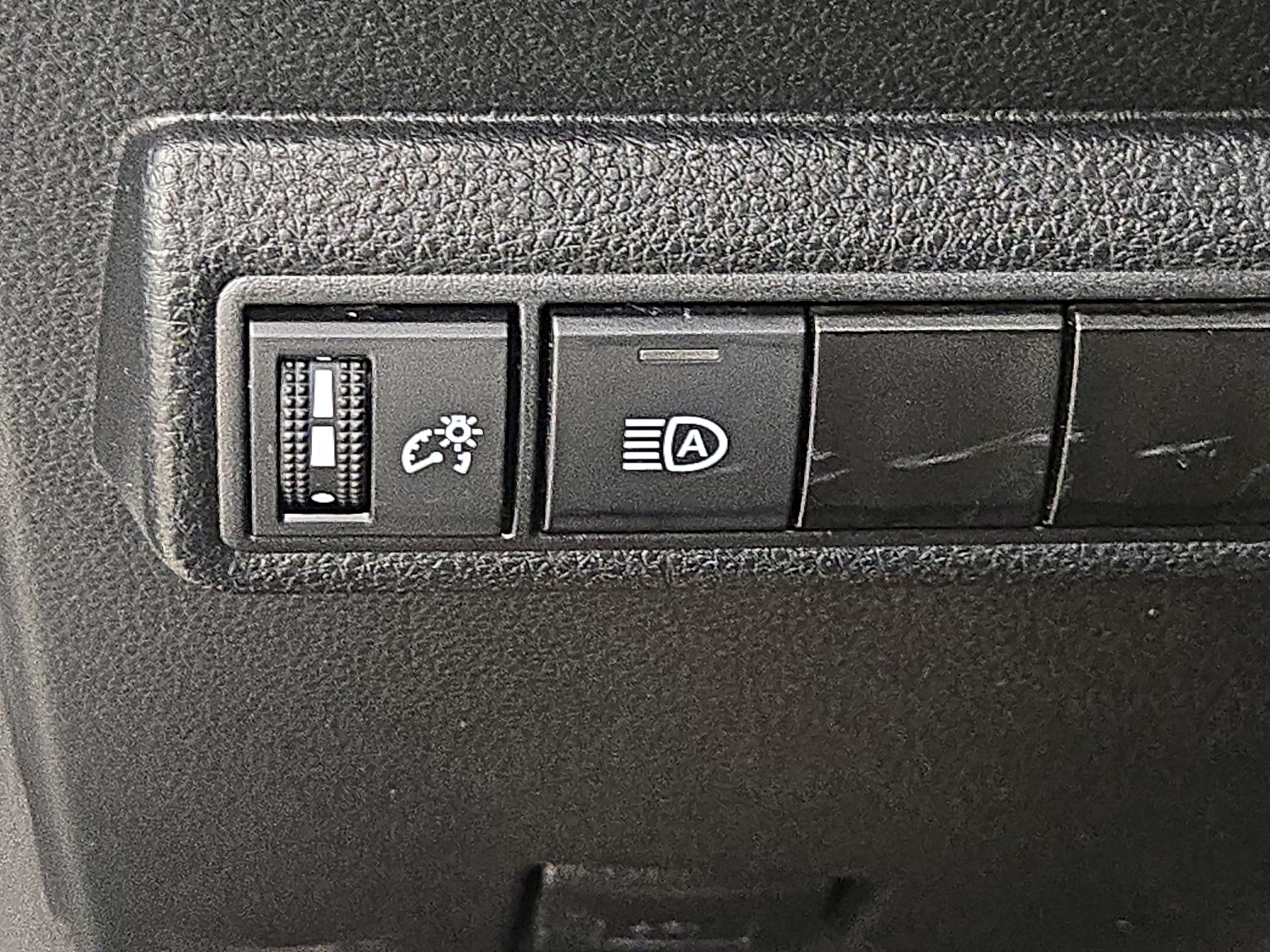 Thumbnail: 2024 Toyota Corolla - 13