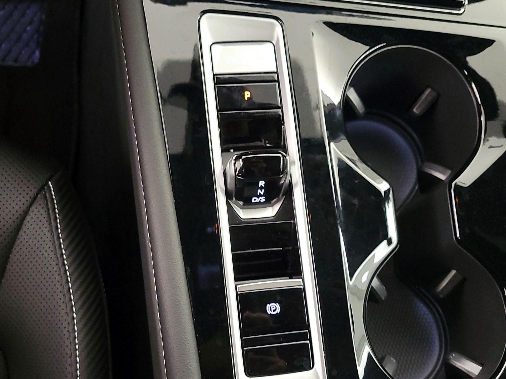 Thumbnail: 2025 Volkswagen Atlas - 17