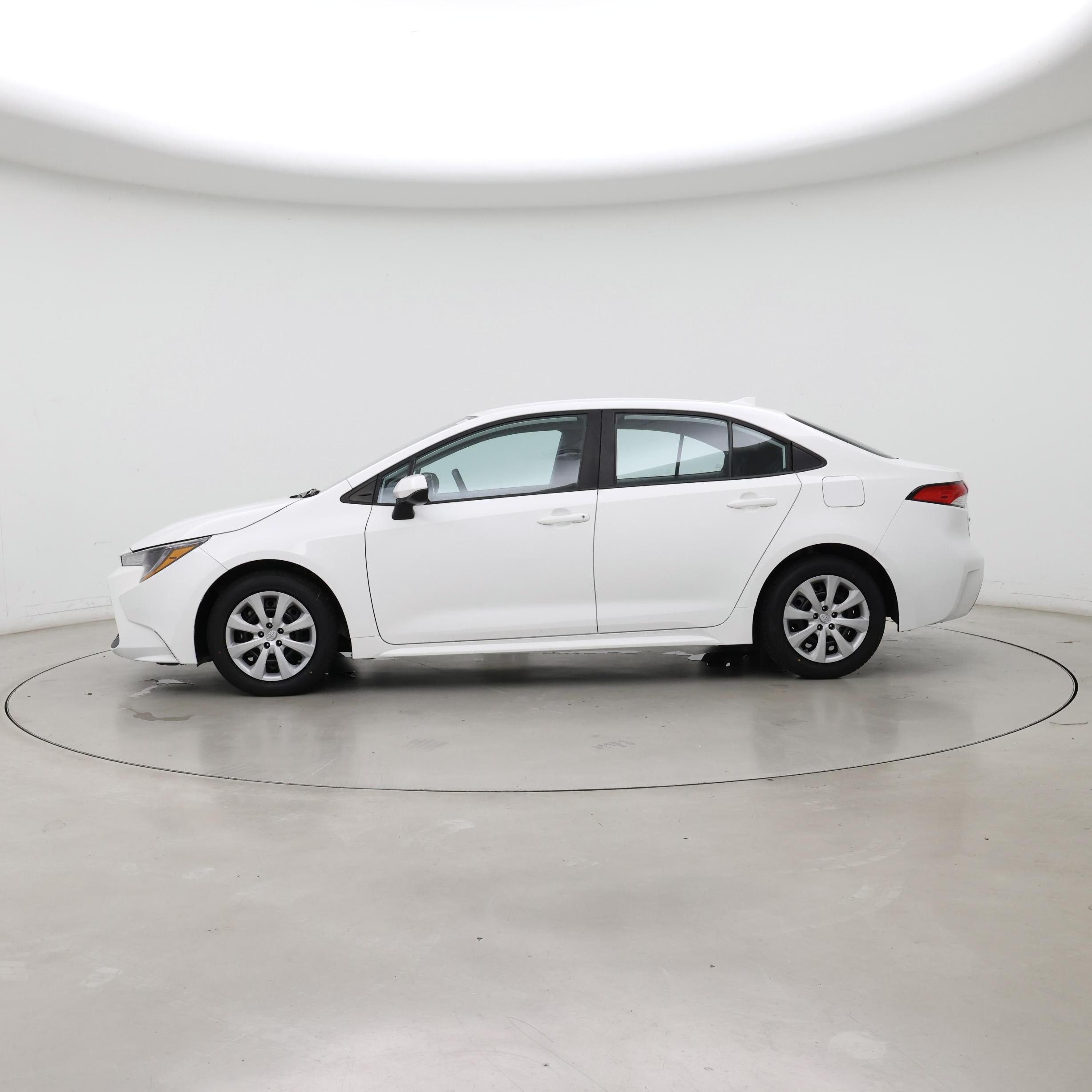 Thumbnail: 2022 Toyota Corolla - 3