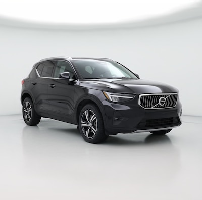 2023 Volvo XC40 B4 Plus Bright Theme