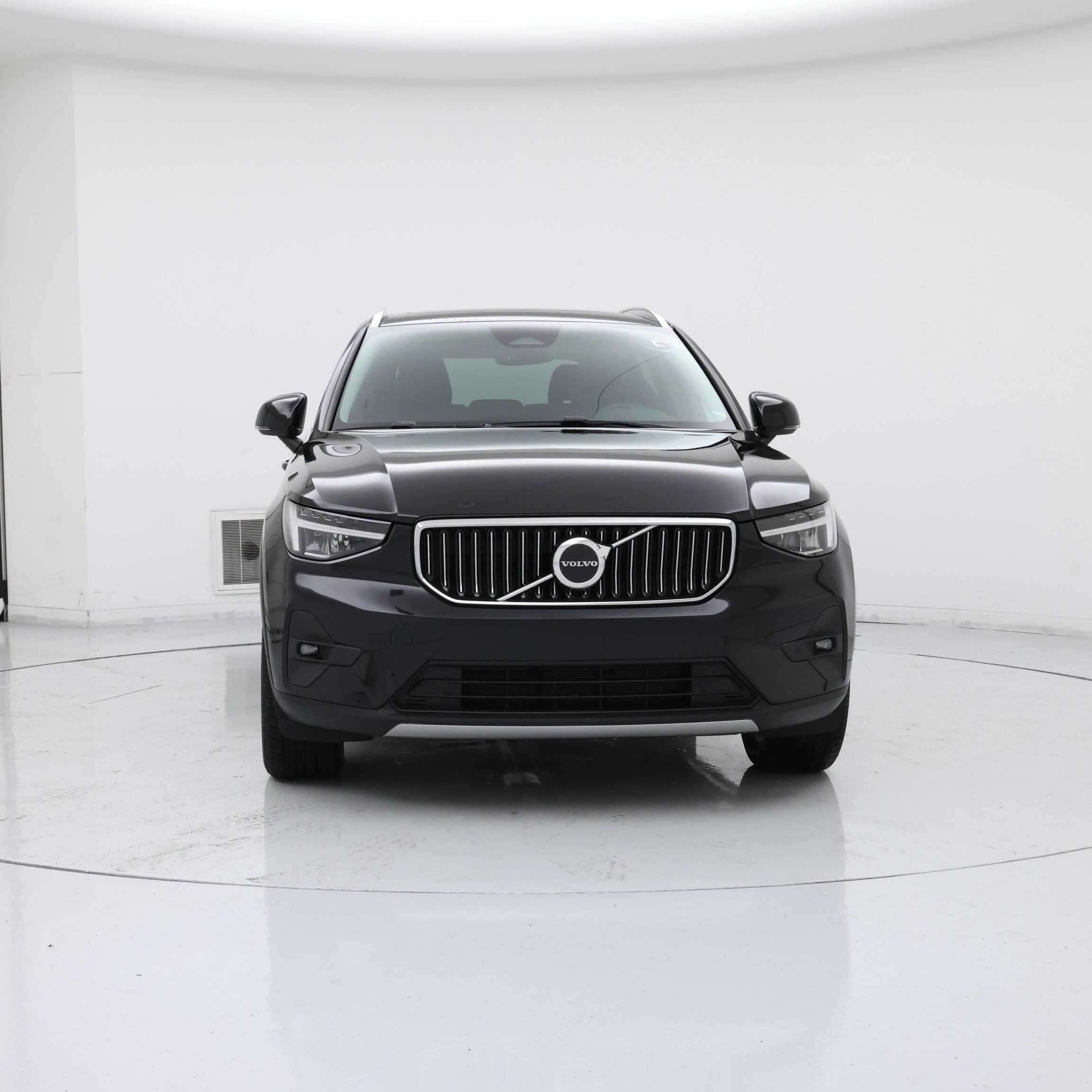 Thumbnail: 2023 Volvo XC40 - 5