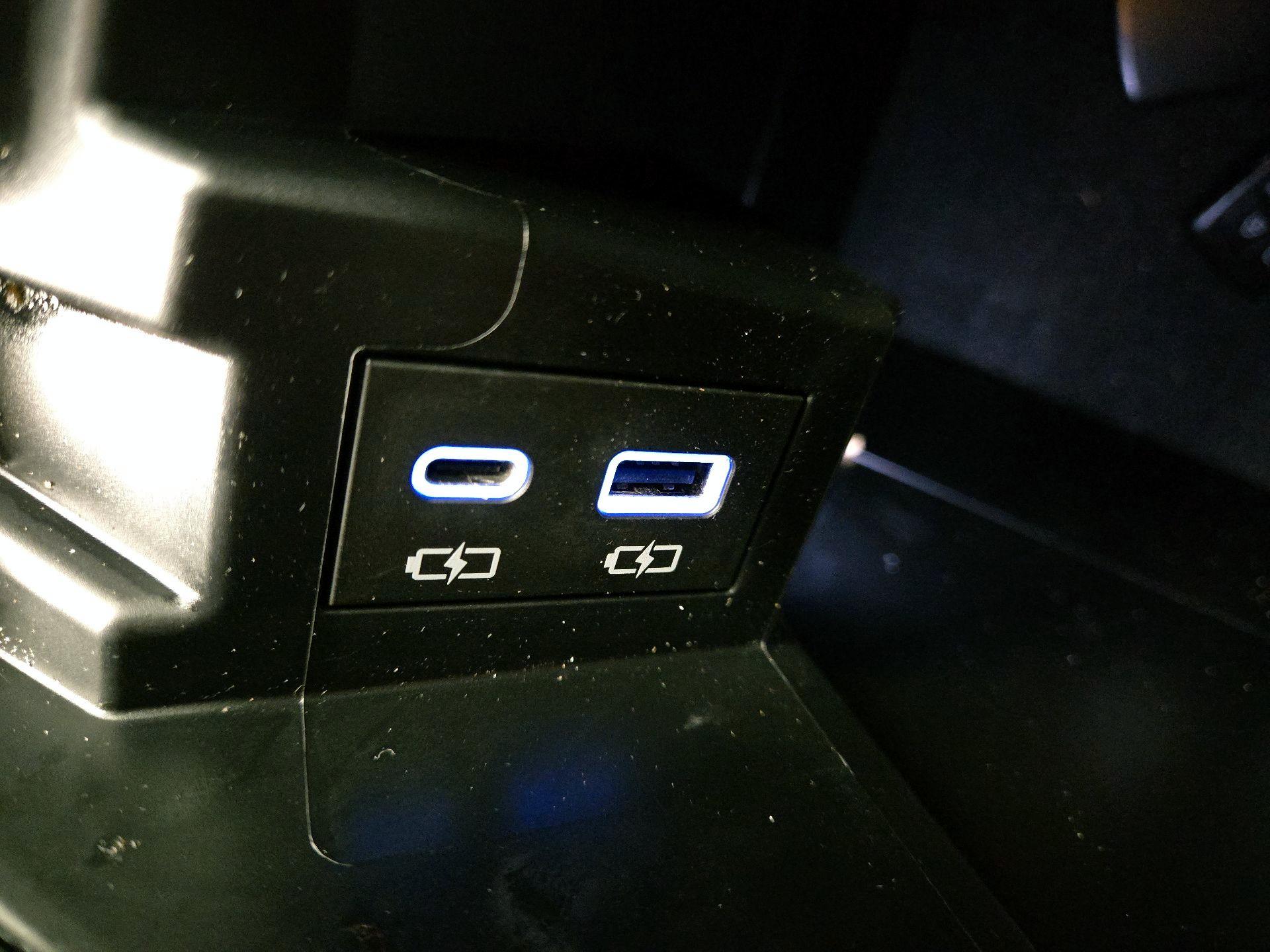 Thumbnail: 2024 Toyota Sienna - 18