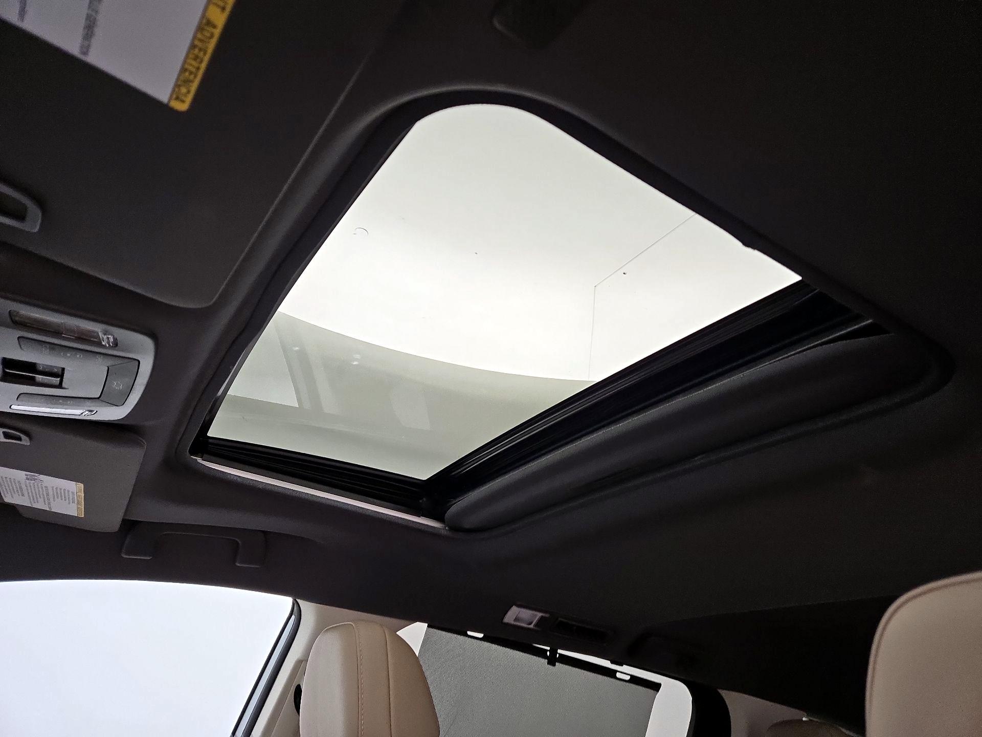 Thumbnail: 2024 Toyota Sienna - 19