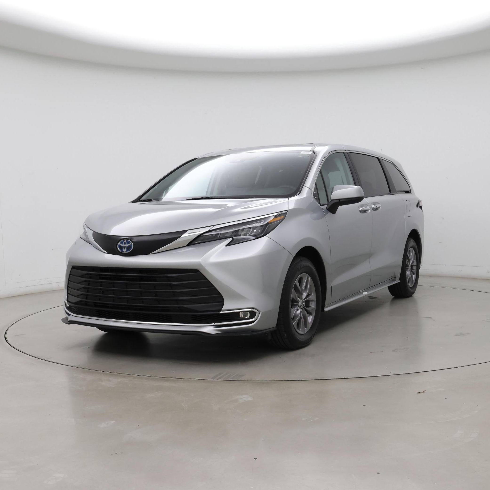 Thumbnail: 2024 Toyota Sienna - 4