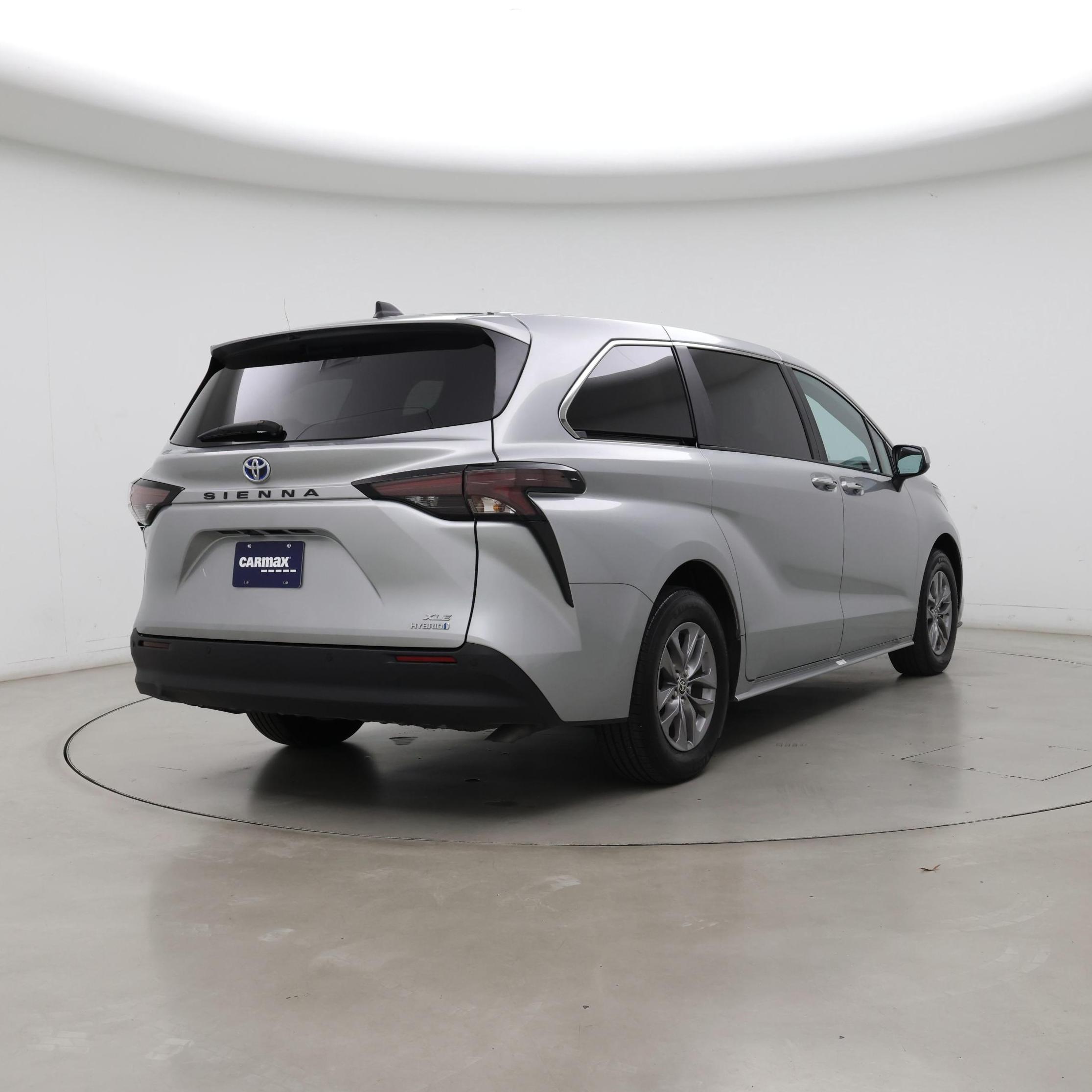 Thumbnail: 2024 Toyota Sienna - 8