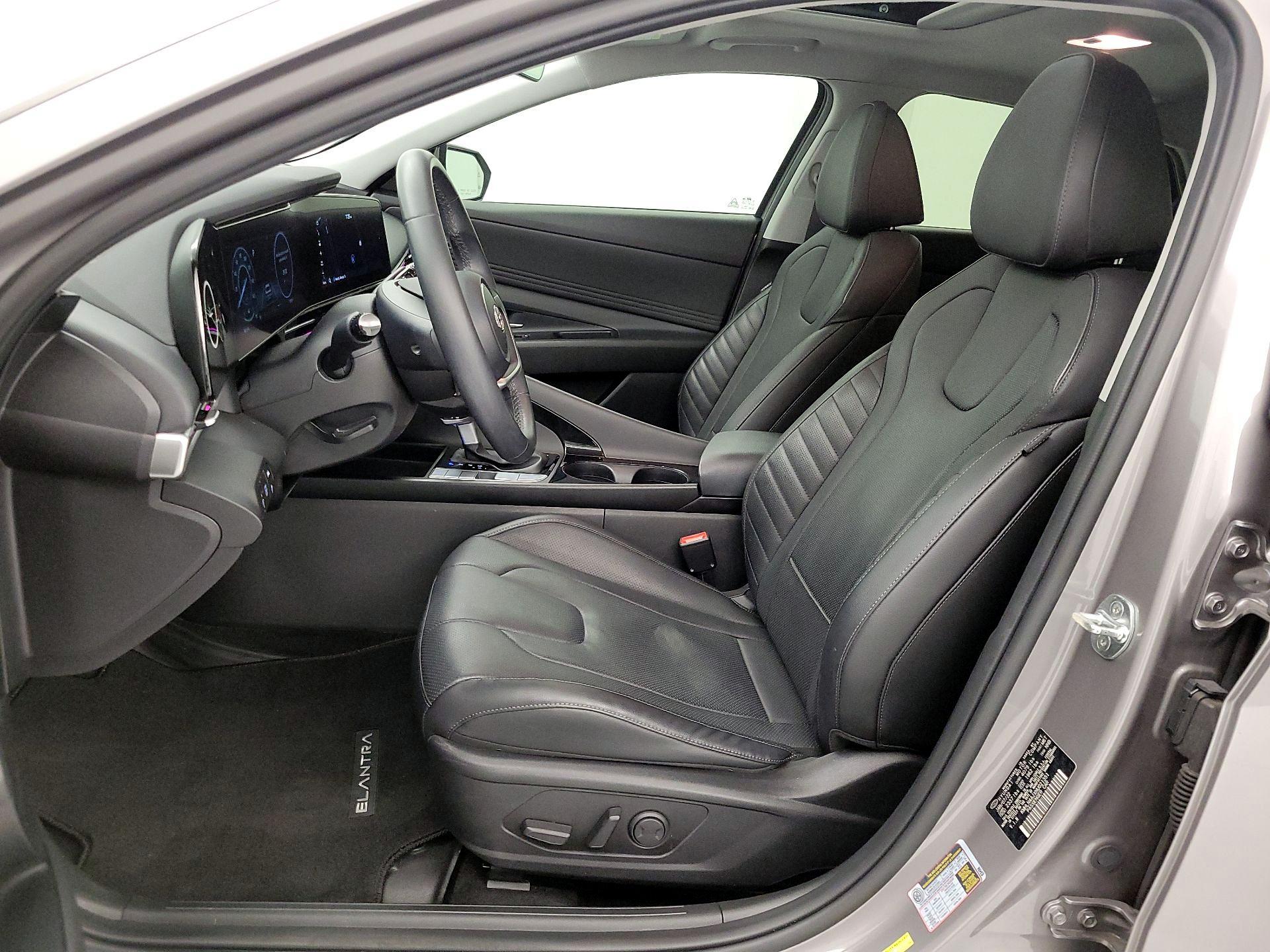 Thumbnail: 2022 Hyundai Elantra - 11