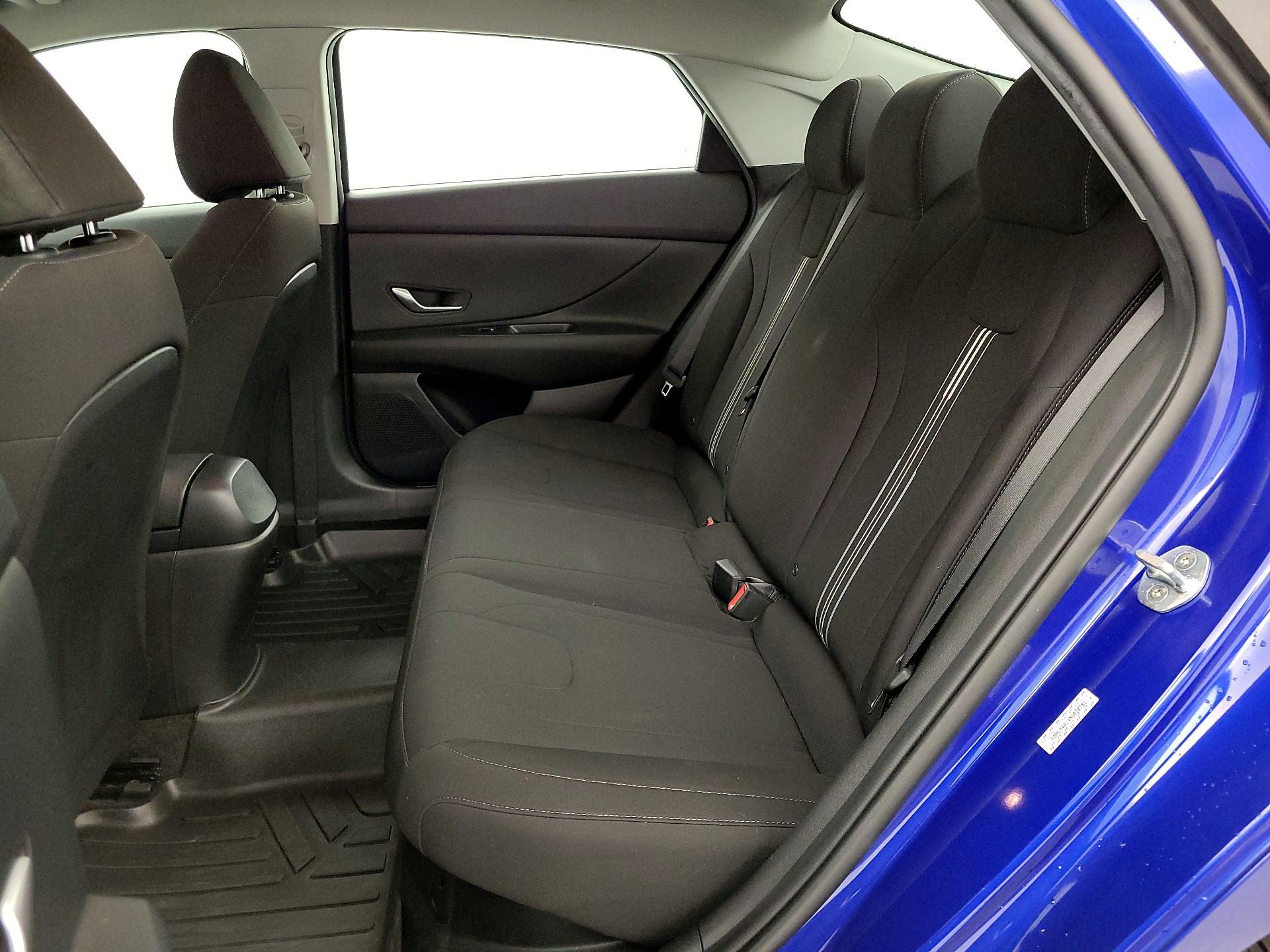 Thumbnail: 2022 Hyundai Elantra - 10